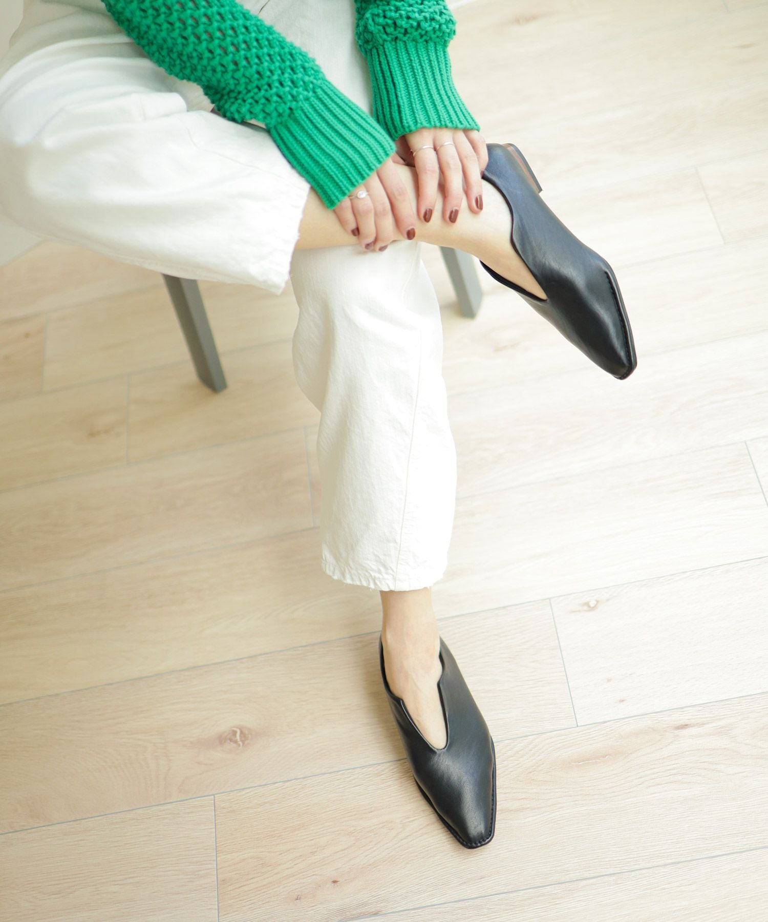 ステッチデザインローヒールVカットマニッシュパンプス | SESTO(セスト