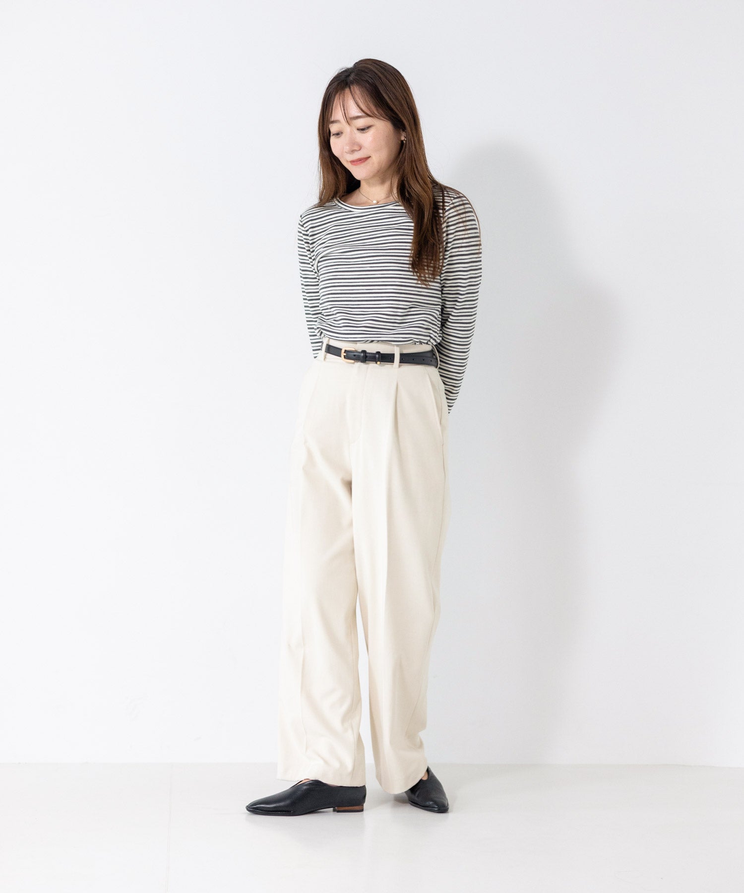 ステッチデザインローヒールVカットマニッシュパンプス ▲返品交換不可