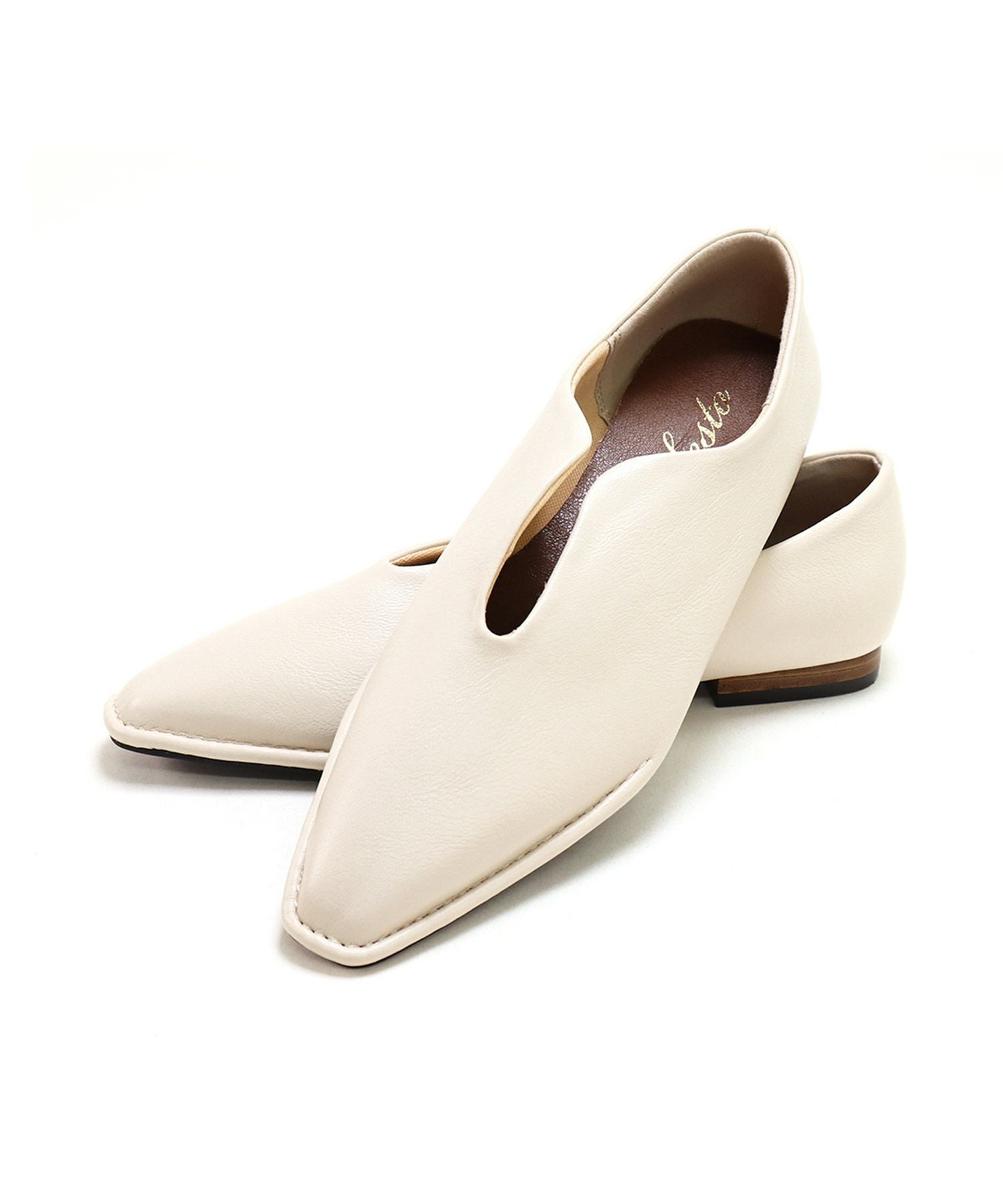 ステッチデザインローヒールVカットマニッシュパンプス