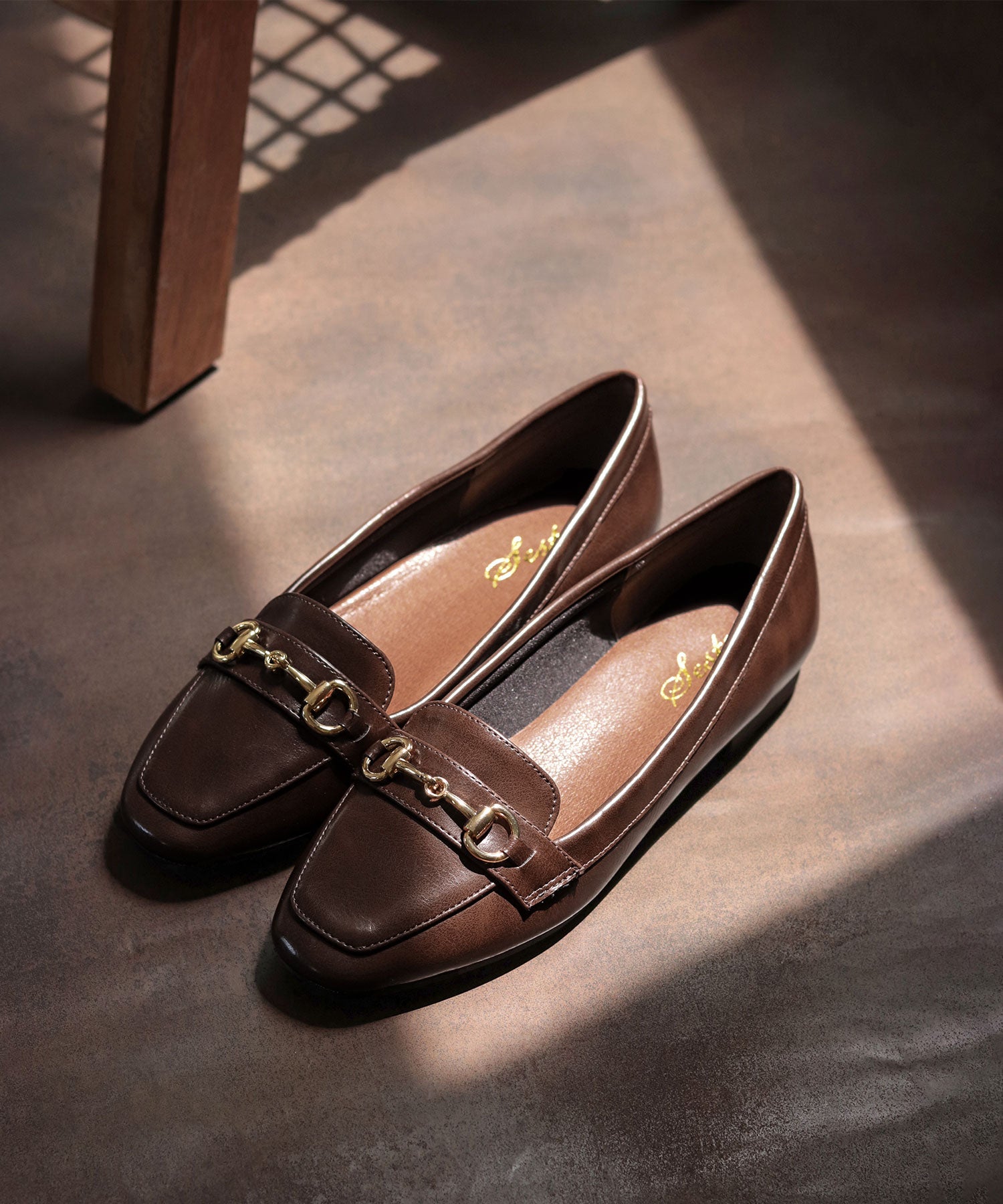 ビット付きスクエアトゥローファーパンプス△返品不可 | SESTO(セスト