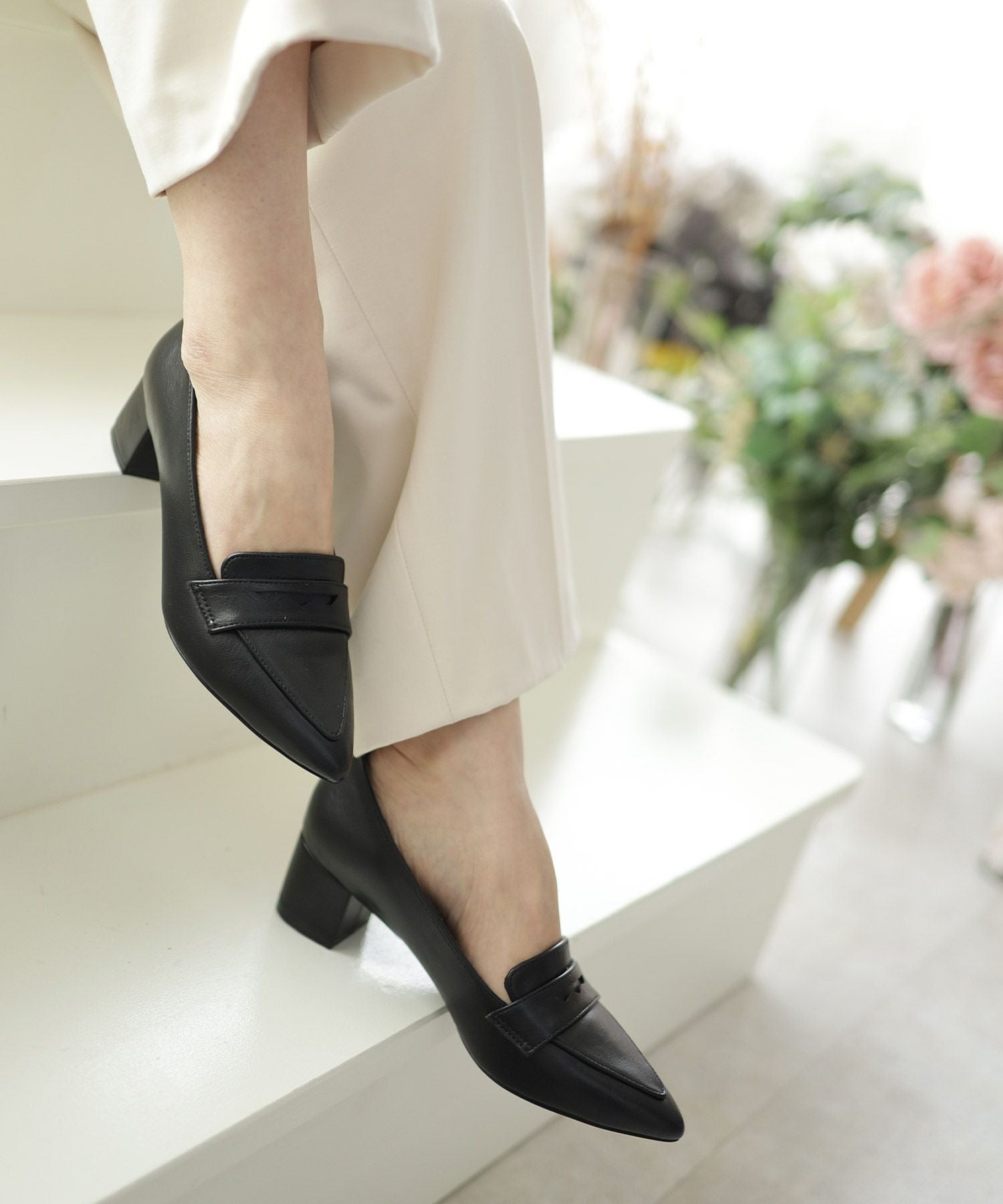 チャンキーヒールポインテッドトゥローファーパンプス 一部4月上旬入荷予定