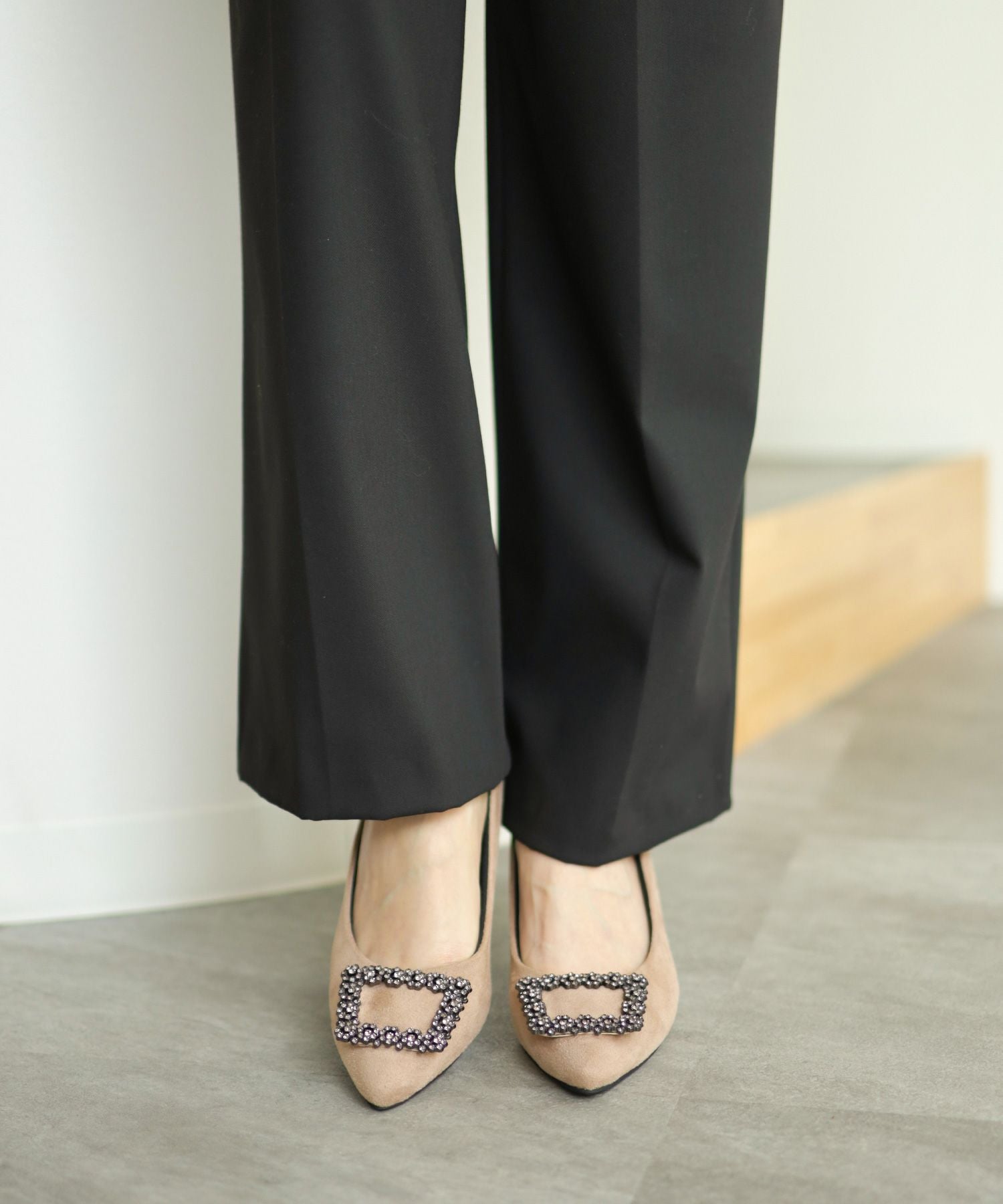 ビジューモチーフポインテッドトゥパンプス | SESTO(セスト