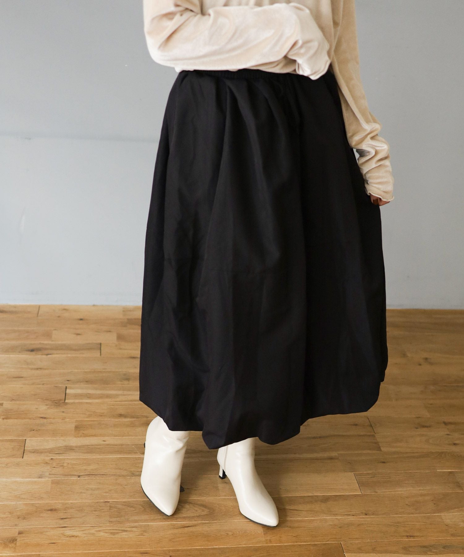 削れにくいかかとゴム使用！ポインテッドトゥストレートヒールショートブーツ