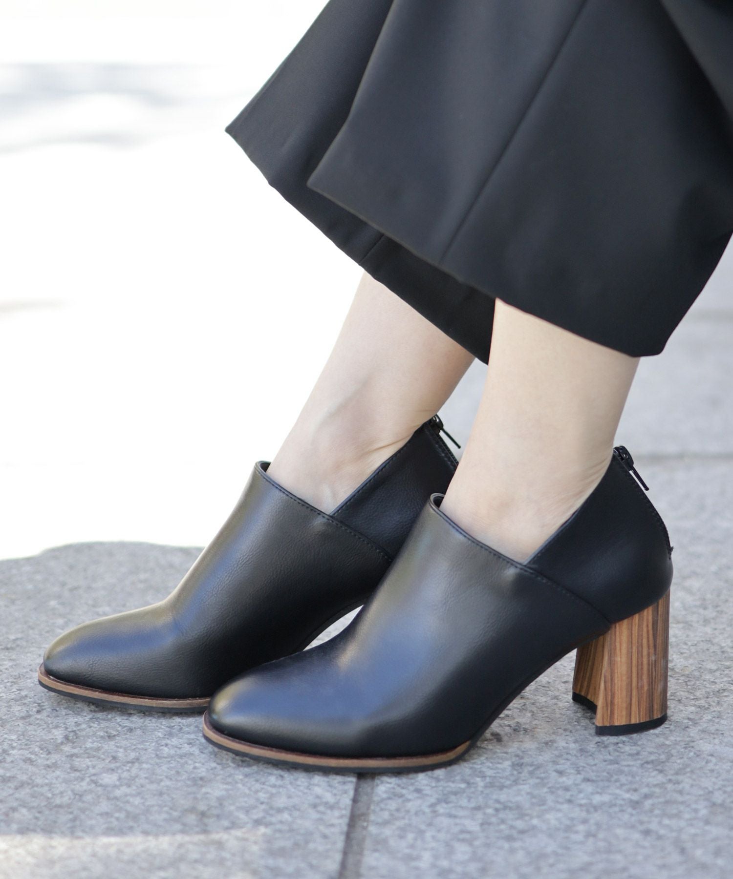ウッドヒールブーティ 【公式ショップ・ZOZOTOWN・Amazon・ロコンド
