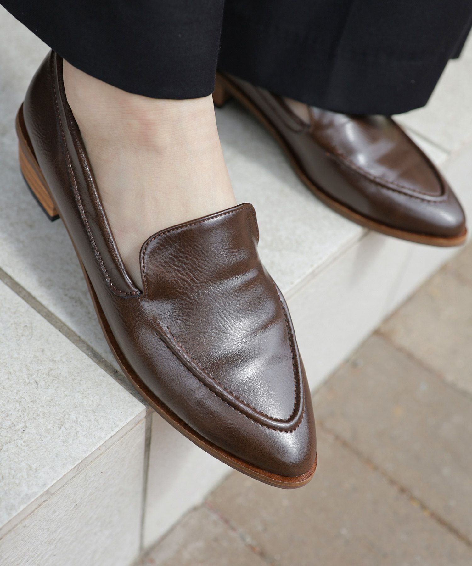 ウッドヒールのアーモンドトゥローファーパンプス　一部4月上旬・4月末～5月上旬入荷予定