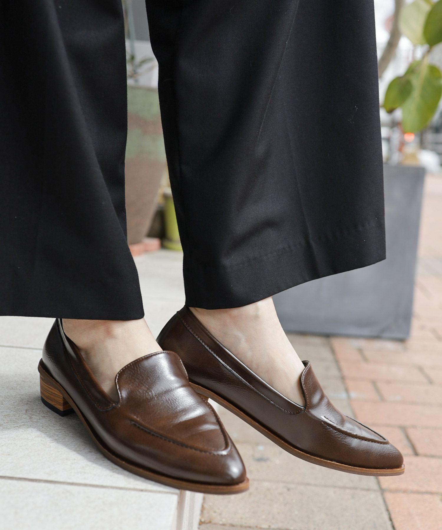 ウッドヒールのアーモンドトゥローファーパンプス　一部4月上旬・4月末～5月上旬入荷予定