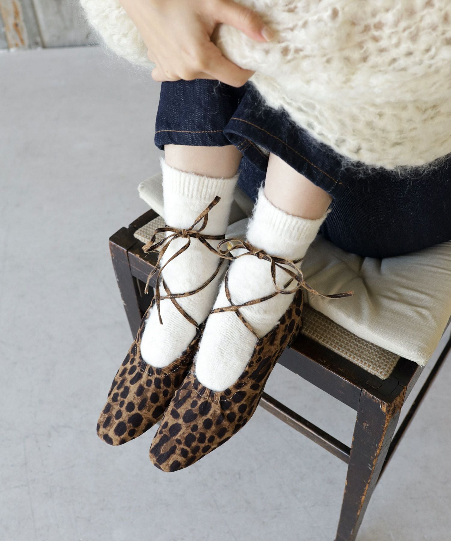 スクエアトゥレースアップパンプス