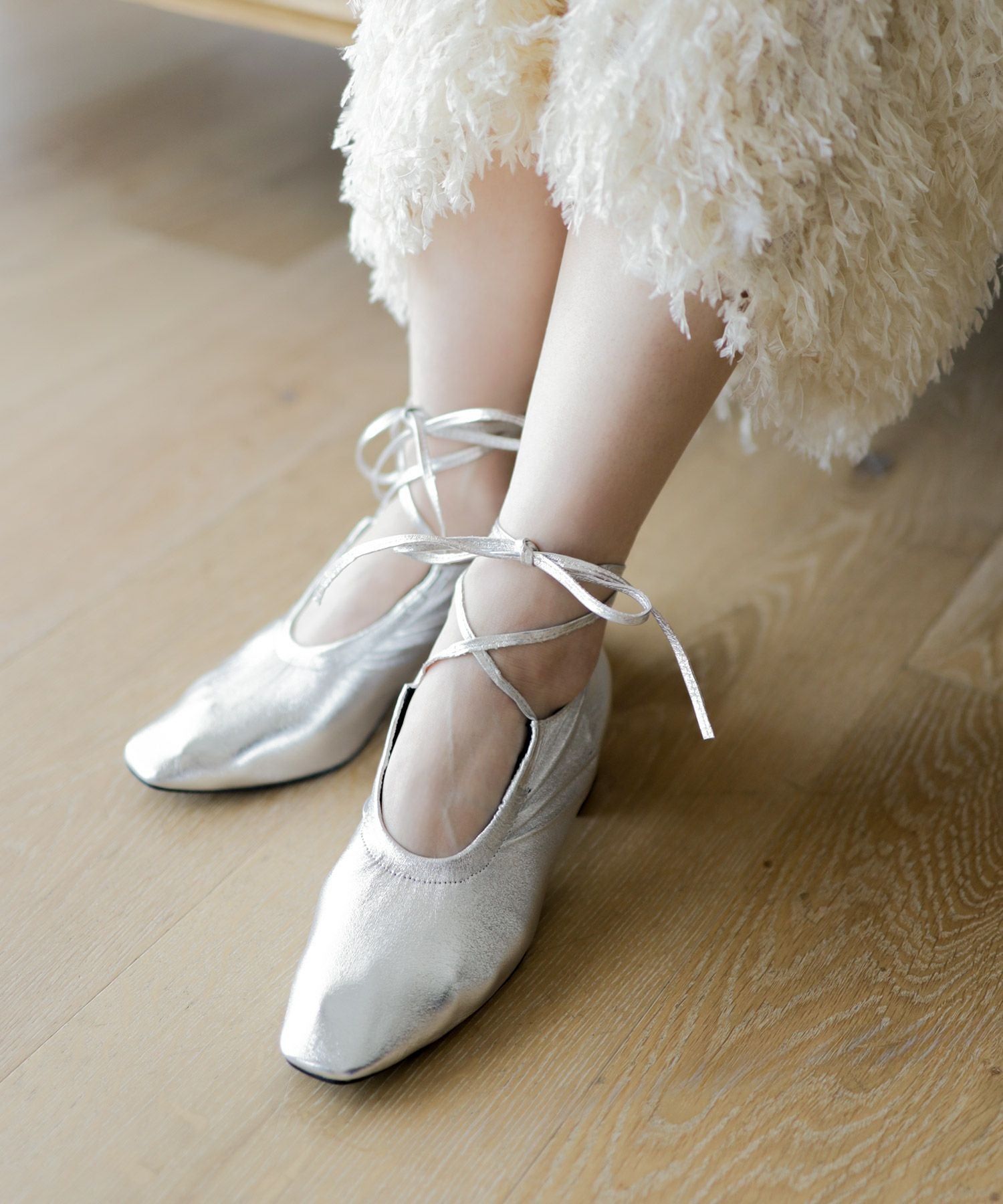 スクエアトゥレースアップパンプス