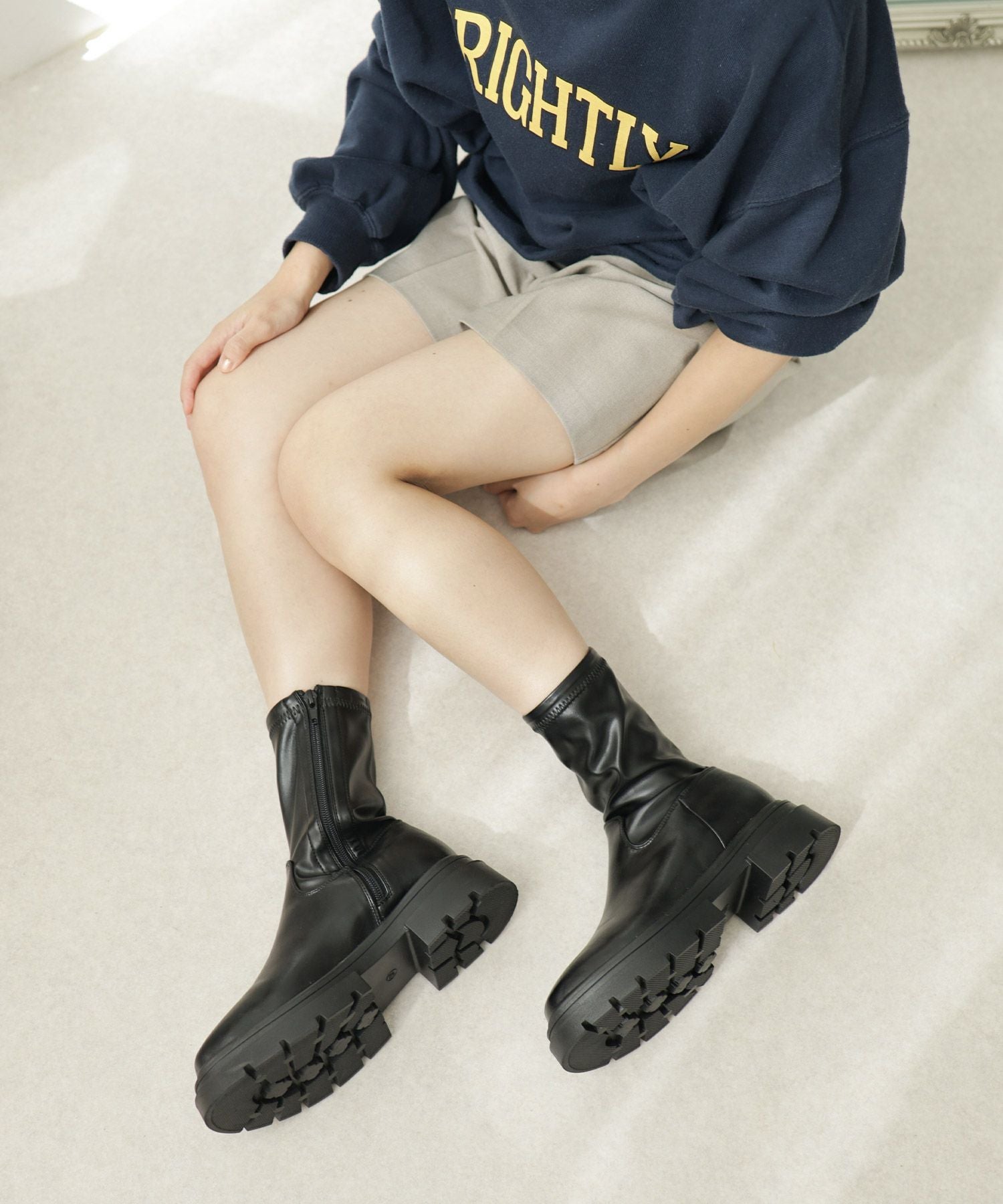 ボリュームトラックソール厚底ストレッチショートブーツ【公式ショップ