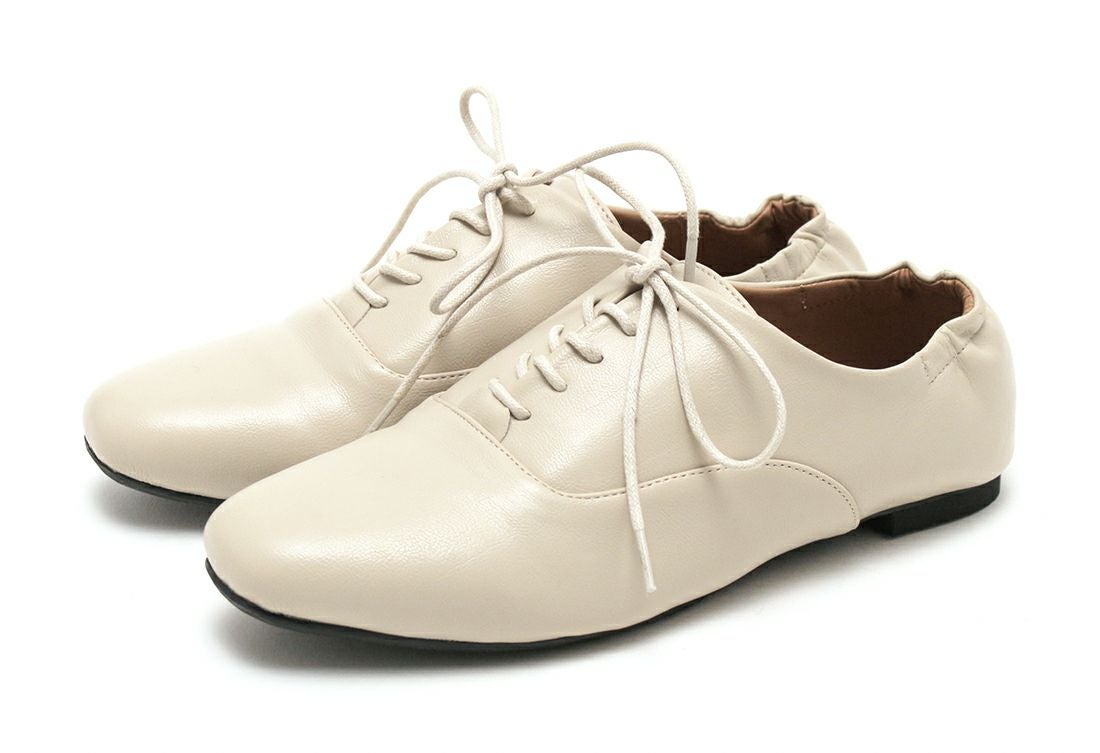 【4E幅広・大きいサイズ】スクエアトゥフラットレースアップパンプス ▲返品不可