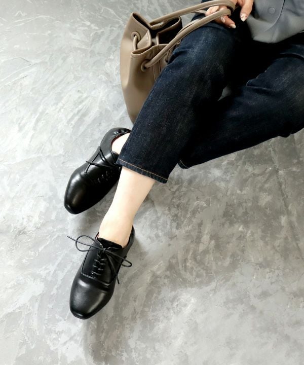 【4E幅広・大きいサイズ】スクエアトゥフラットレースアップパンプス ▲返品不可