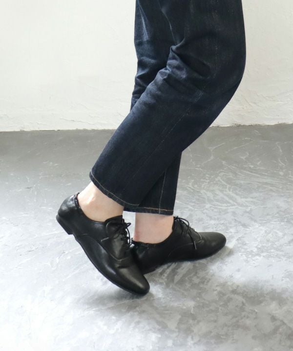 【4E幅広・大きいサイズ】スクエアトゥフラットレースアップパンプス ▲返品不可