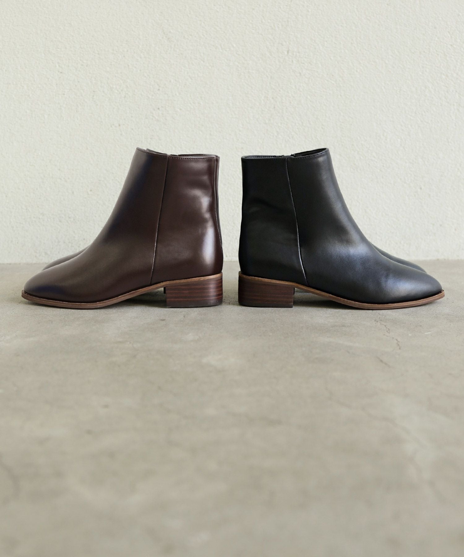 内側ファーのウッドヒールショートブーツ