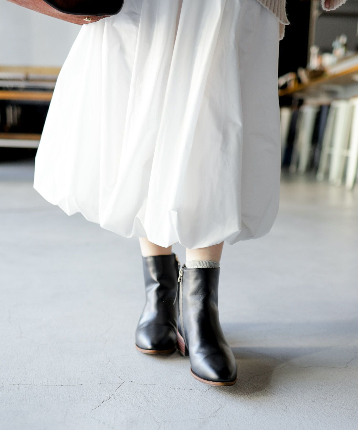 内側ファーのウッドヒールショートブーツ