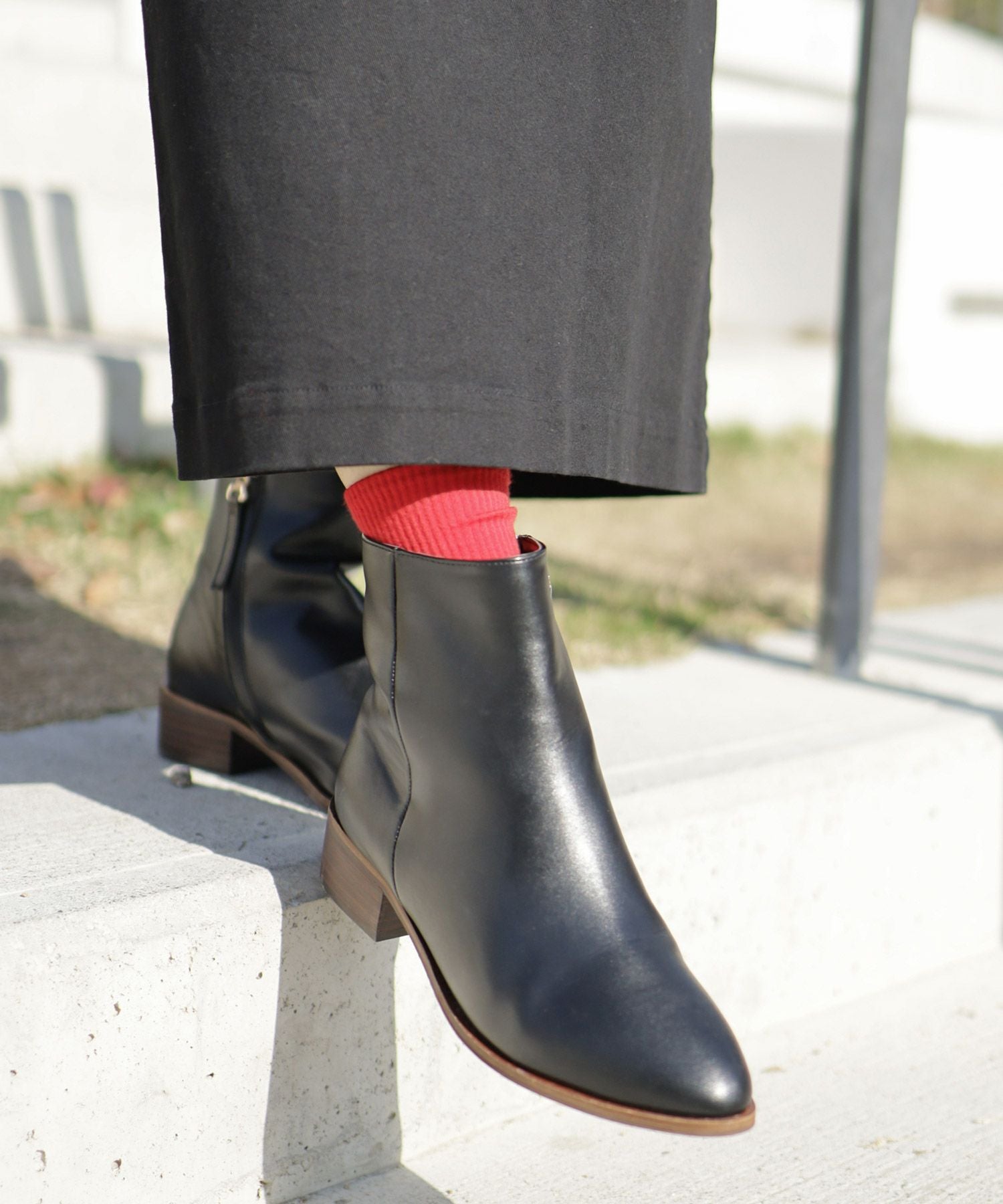 内側ファーのウッドヒールショートブーツ