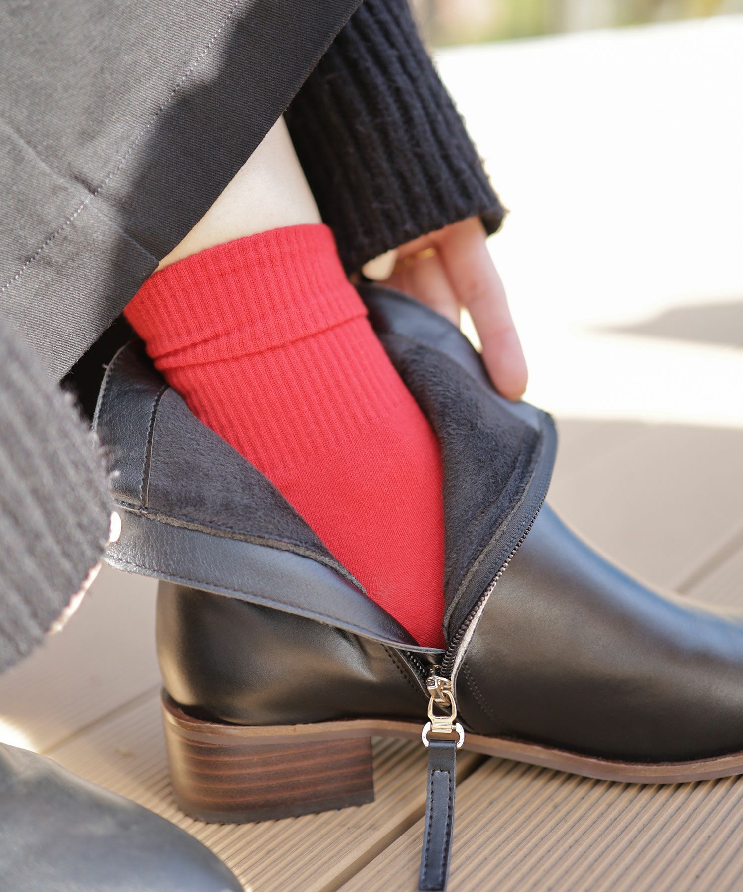 内側ファーのウッドヒールショートブーツ