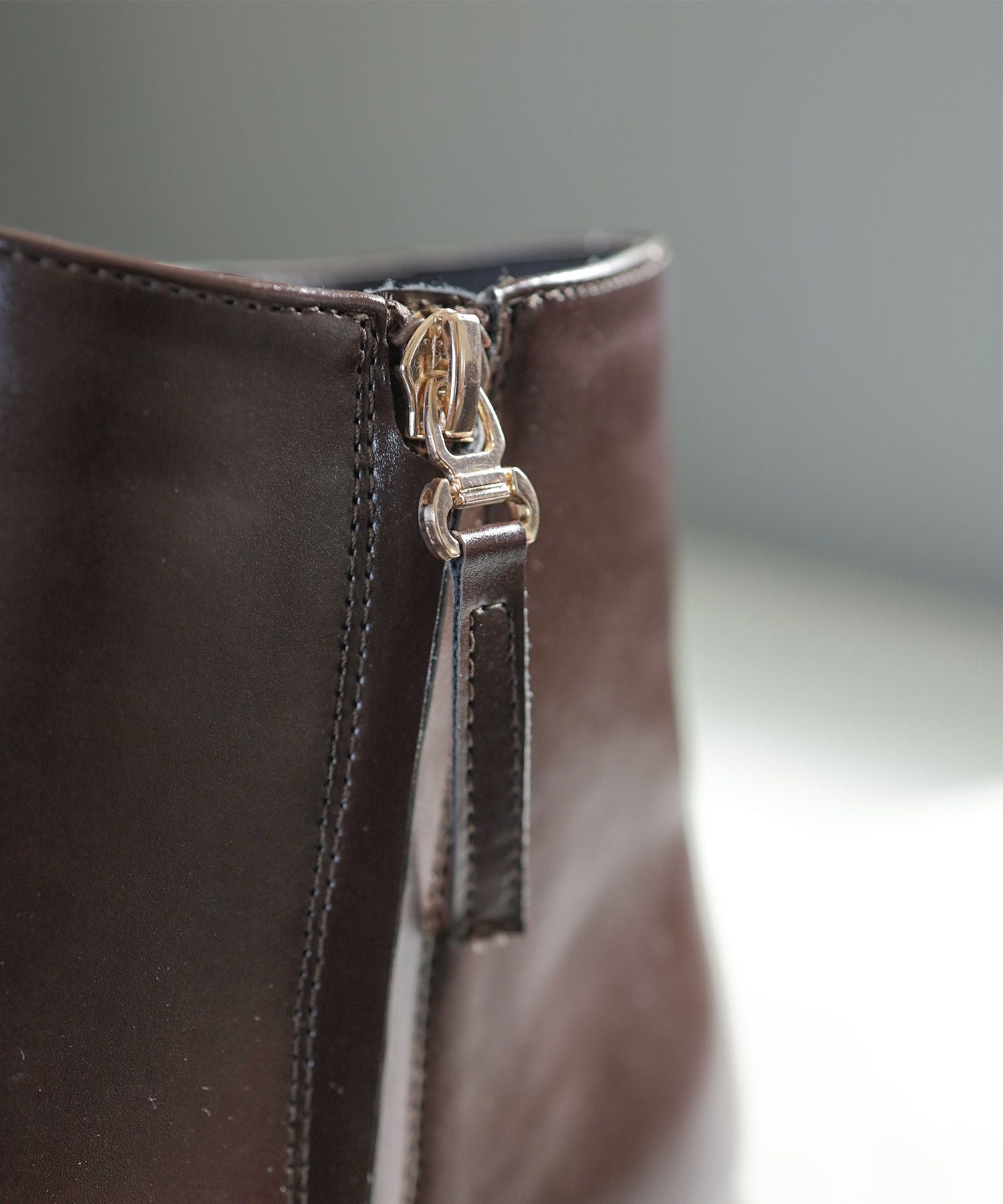 内側ファーのウッドヒールショートブーツ