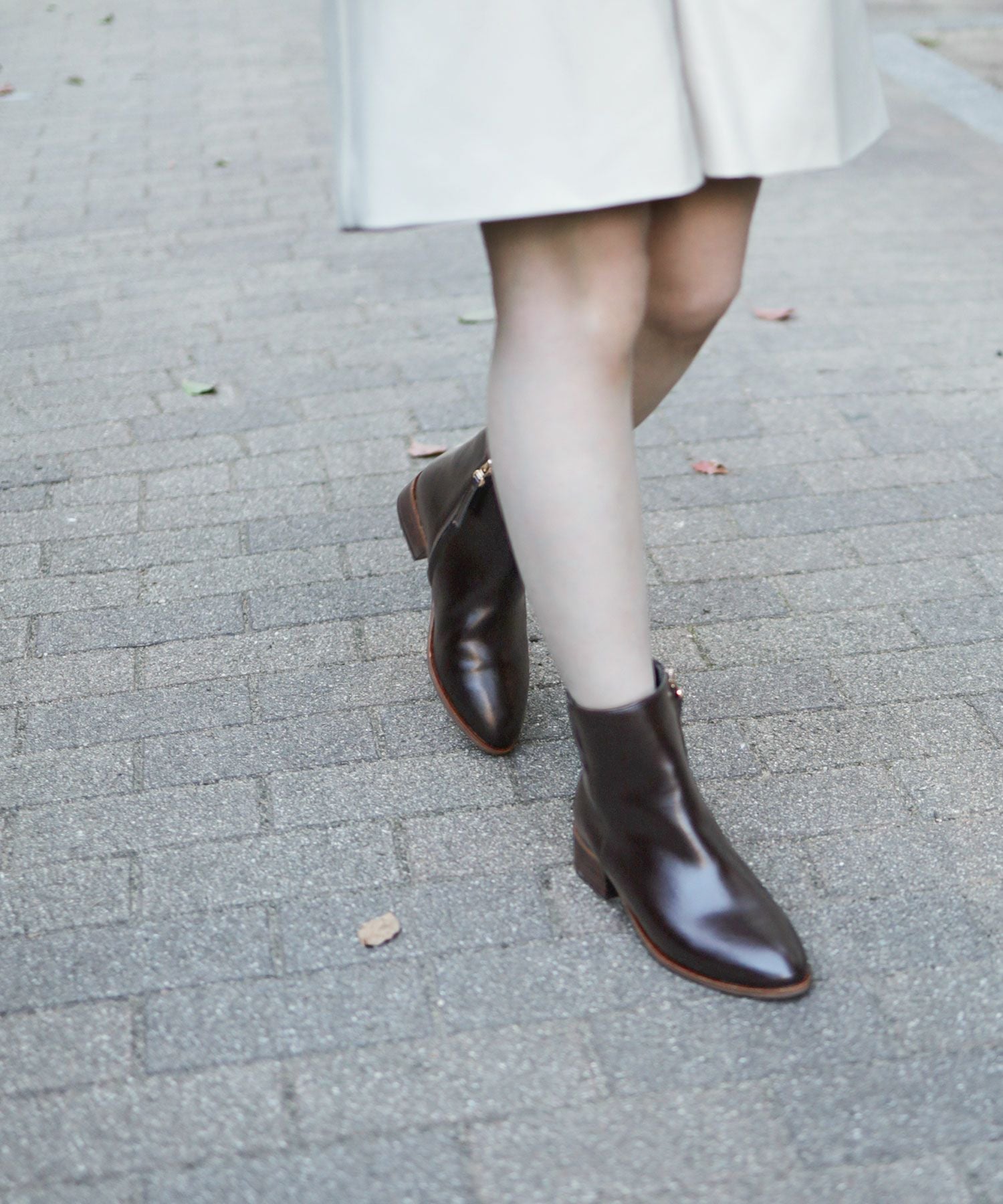 内側ファーのウッドヒールショートブーツ