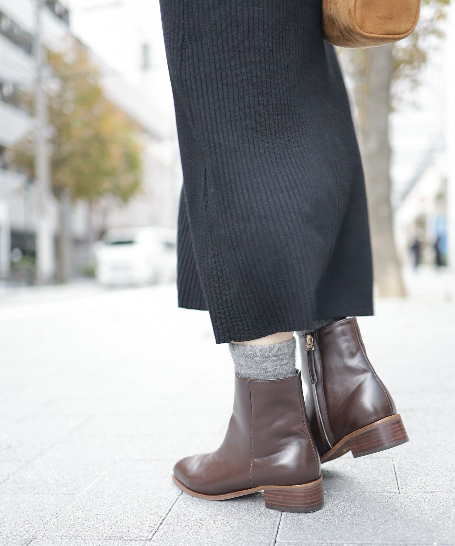 内側ファーのウッドヒールショートブーツ