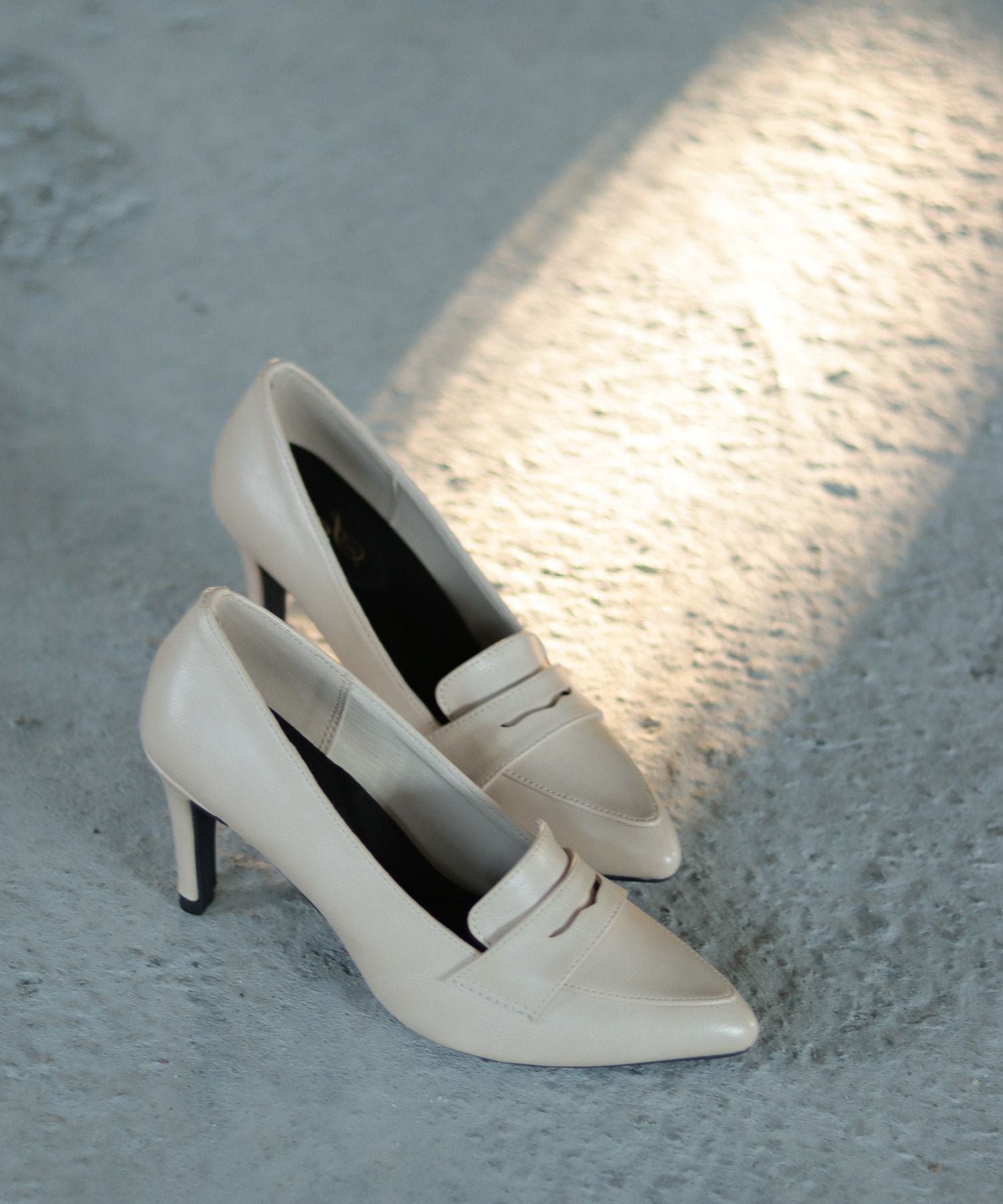 ポインテッドトゥコインローファーパンプス | SESTO(セスト