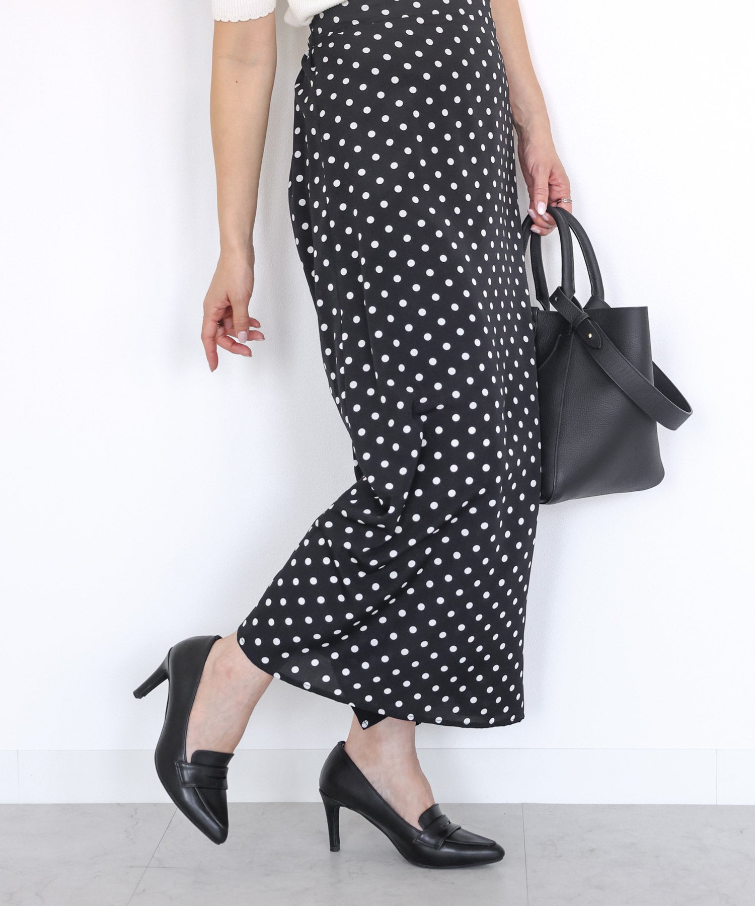 ポインテッドトゥコインローファーパンプス