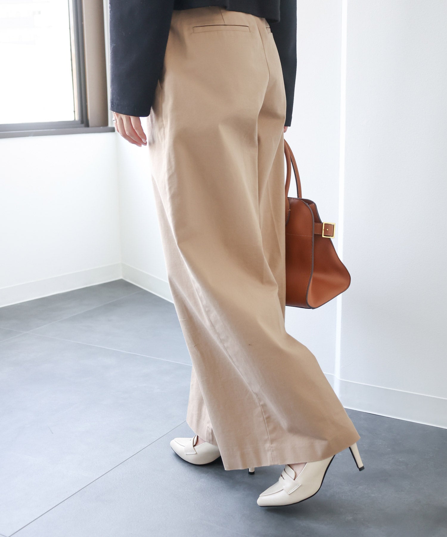 ポインテッドトゥコインローファーパンプス