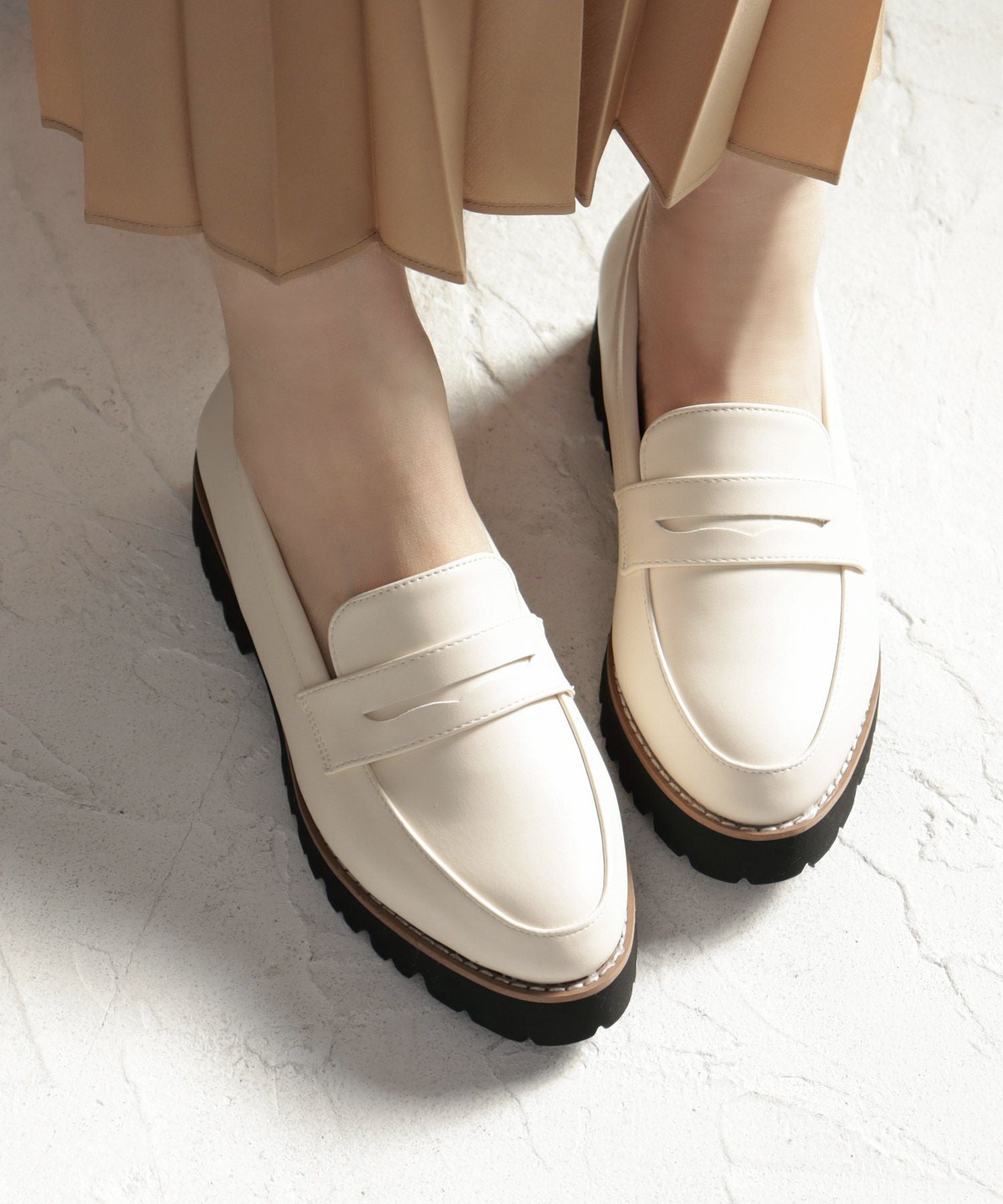 【4E幅広・大きいサイズ】厚底ローファー ▲返品不可