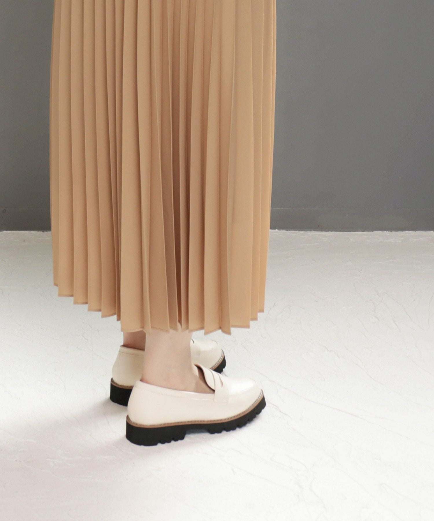 【4E幅広・大きいサイズ】厚底ローファー ▲返品不可