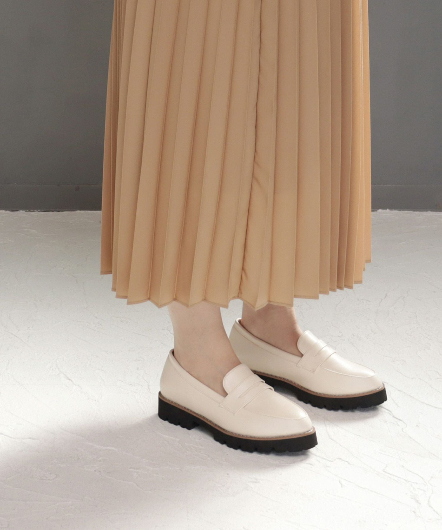 【4E幅広・大きいサイズ】厚底ローファー ▲返品不可