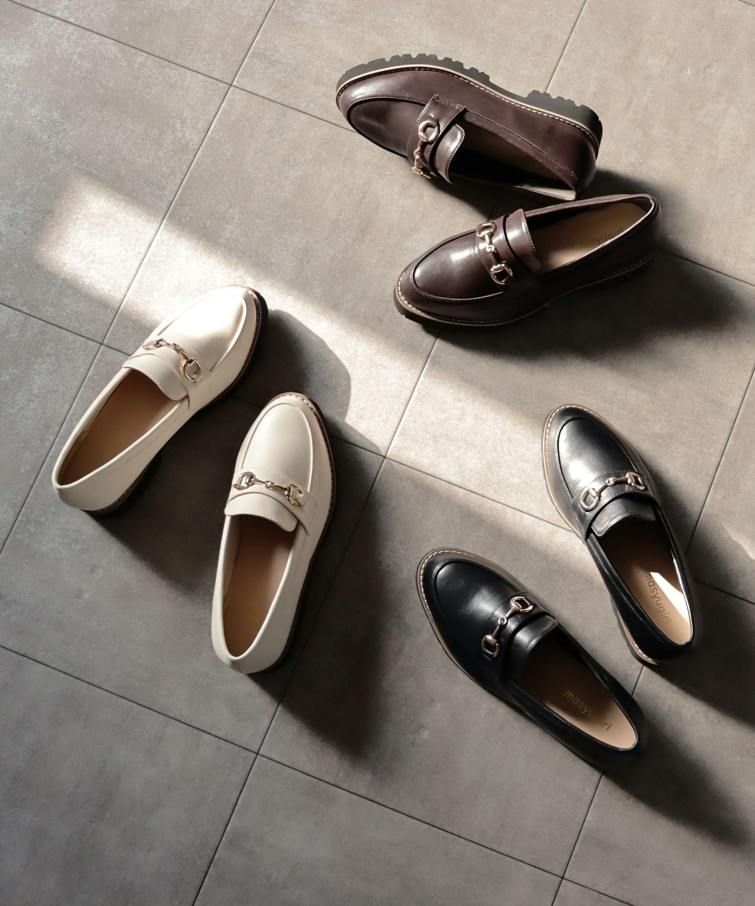 【4E幅広・大きいサイズ】ビットモチーフ厚底ローファー