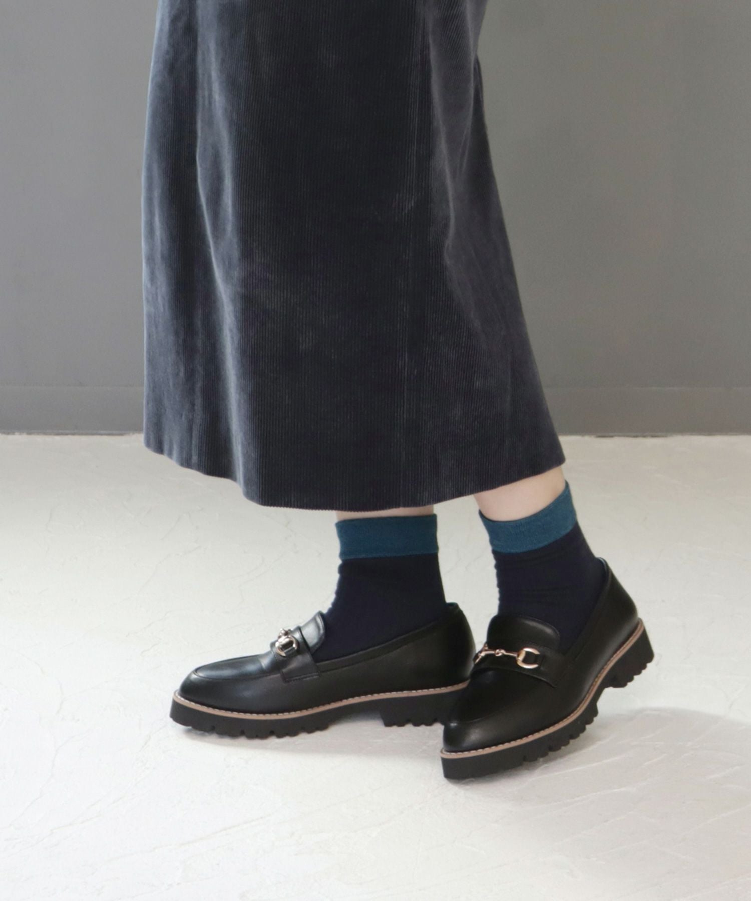 【4E幅広・大きいサイズ】ビットモチーフ厚底ローファー