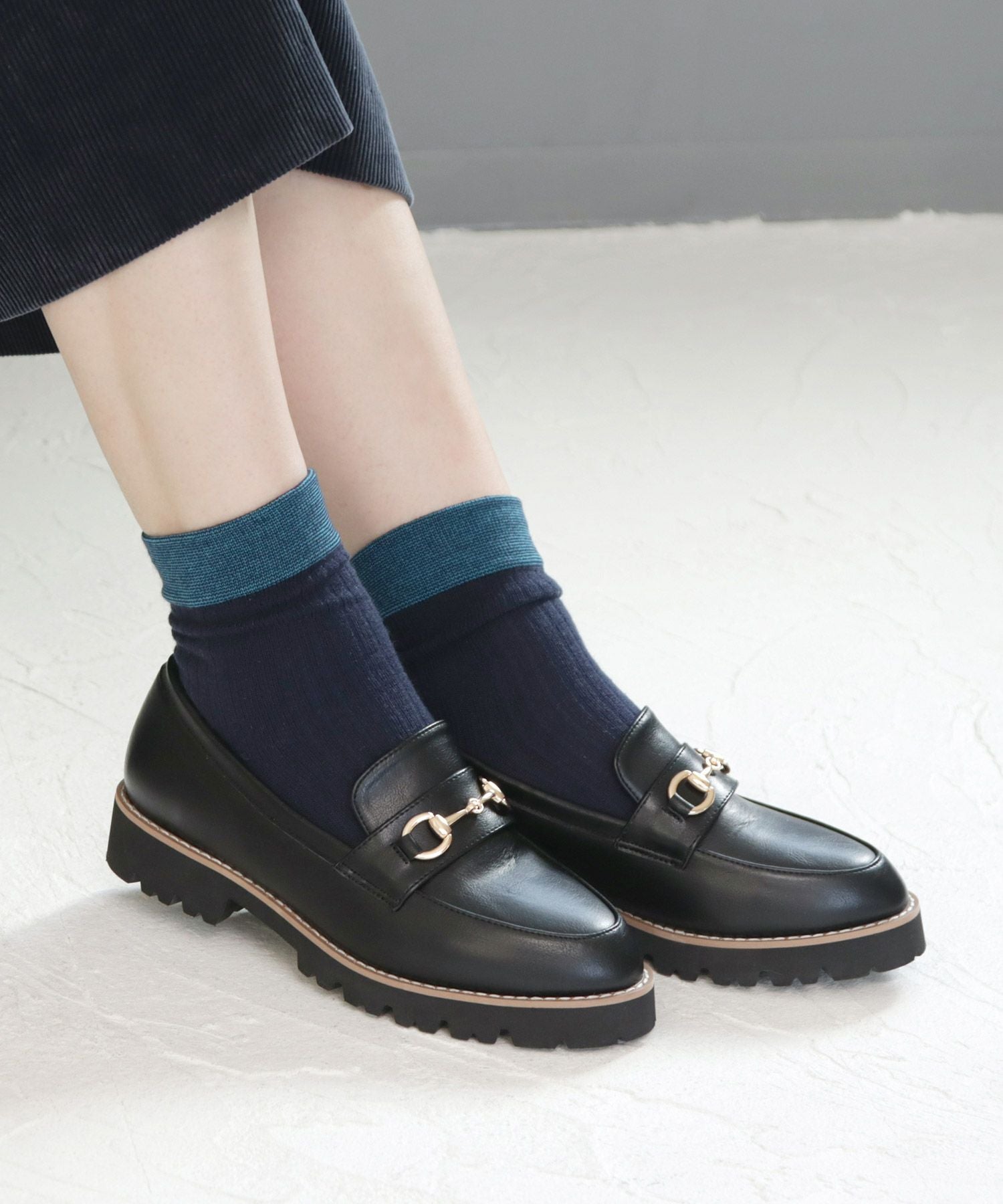 【4E幅広・大きいサイズ】ビットモチーフ厚底ローファー