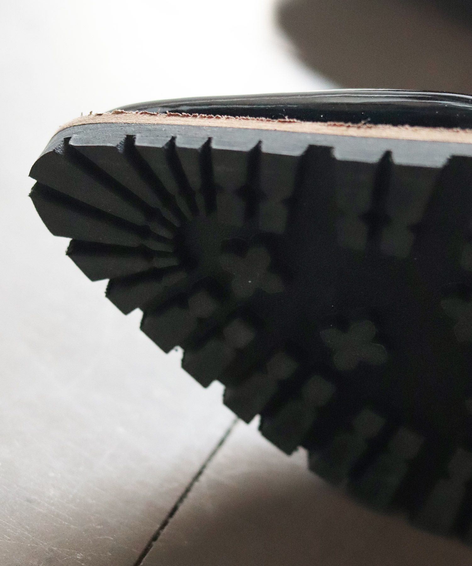 ビジューモチーフ付きトラックソールローファーパンプス【公式ショップ・ZOZOTOWN・amazon限定販売アイテム】