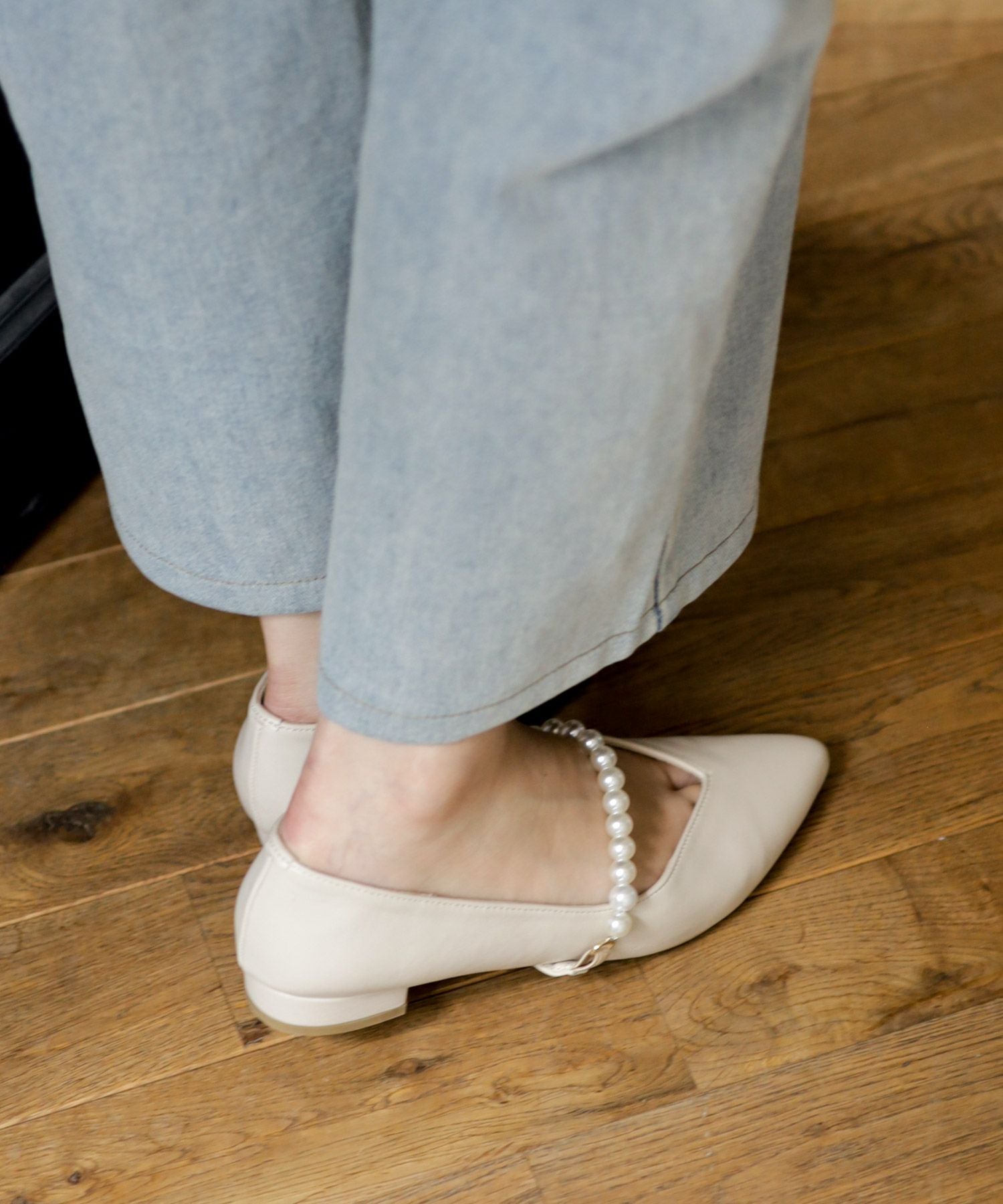 パールストラップのポインテッドトゥローヒールメリージェーンパンプス▲返品交換不可
