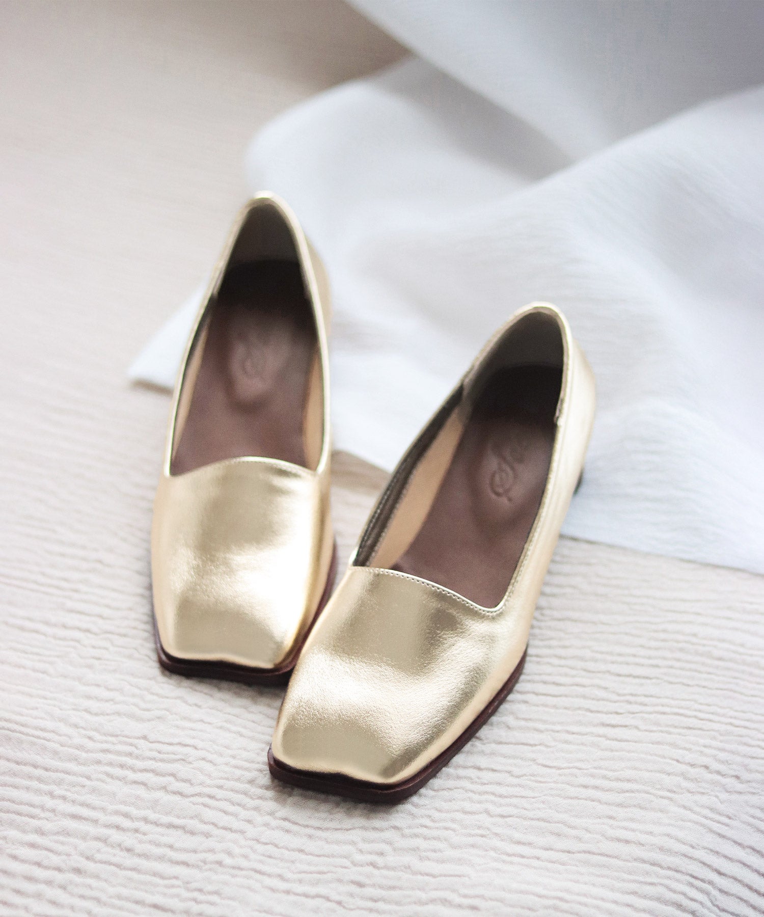 nekoミミトゥのサークルウッド巻きヒールパンプス【公式ショップ・ZOZOTOWN限定販売アイテム】▲返品交換不可