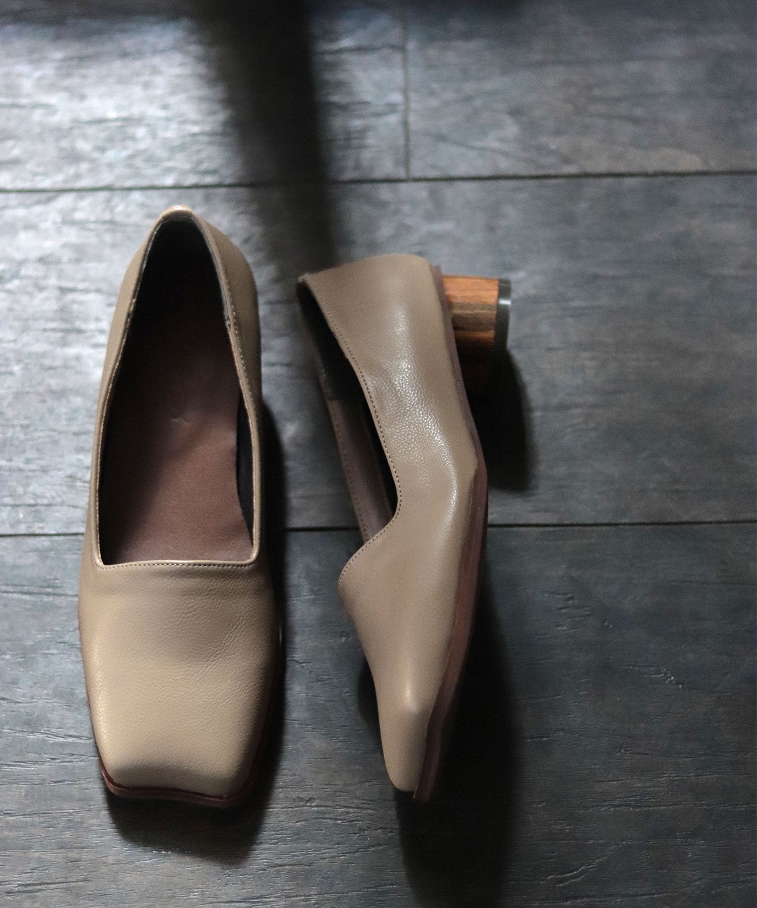 nekoミミトゥのサークルウッド巻きヒールパンプス【公式ショップ・ZOZOTOWN限定販売アイテム】▲返品交換不可