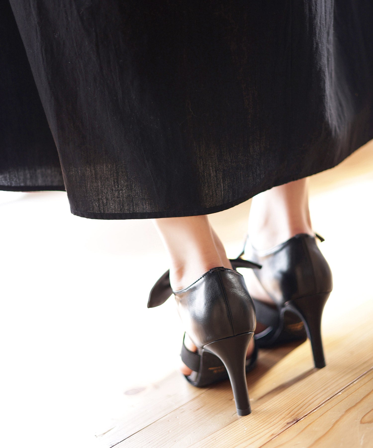 取り外しできるリボン付きゴムストラップピンヒールポインテッドトゥパンプス▲返品交換不可