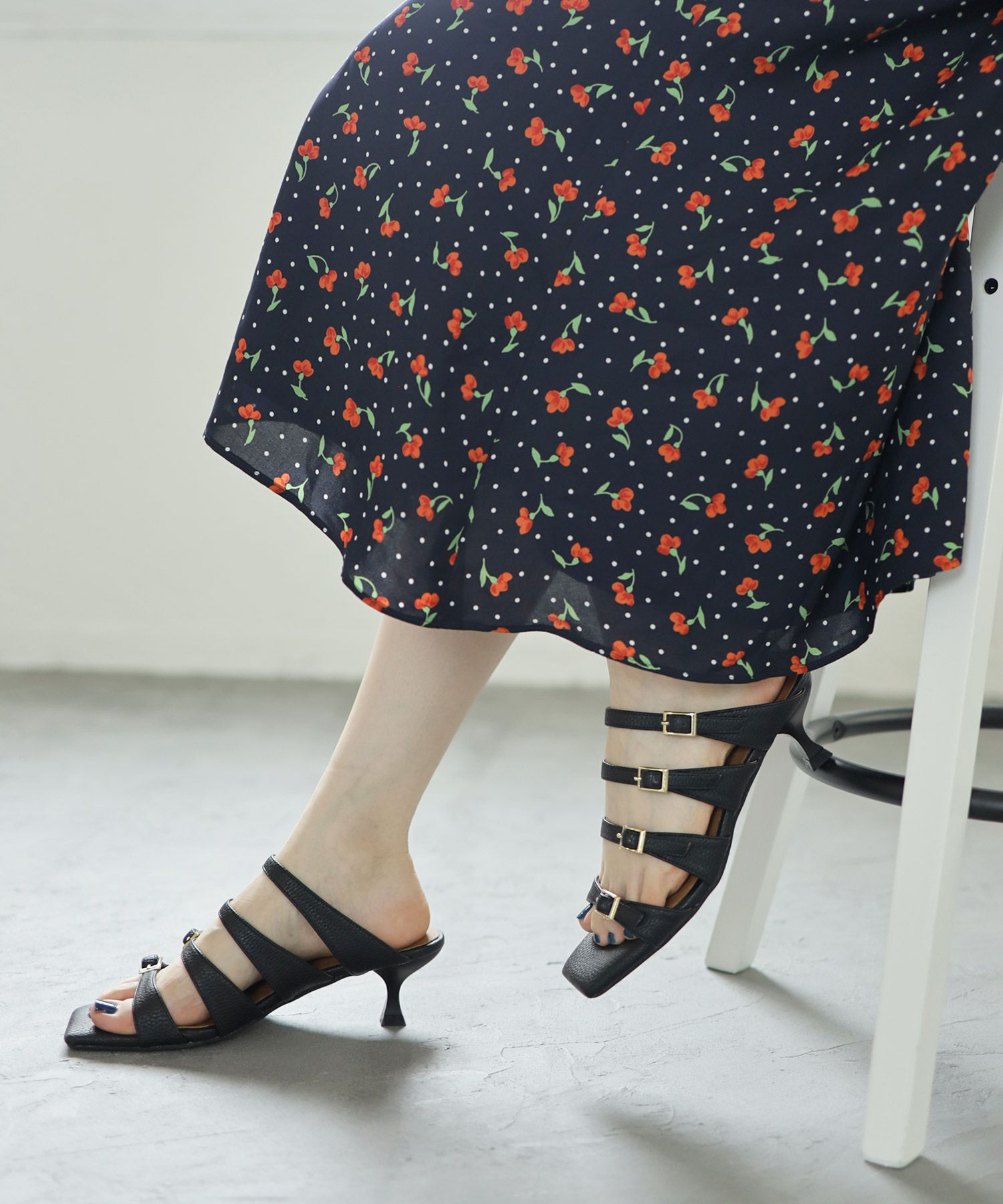 オールストラップスクエアトゥミュールサンダル▲返品交換不可