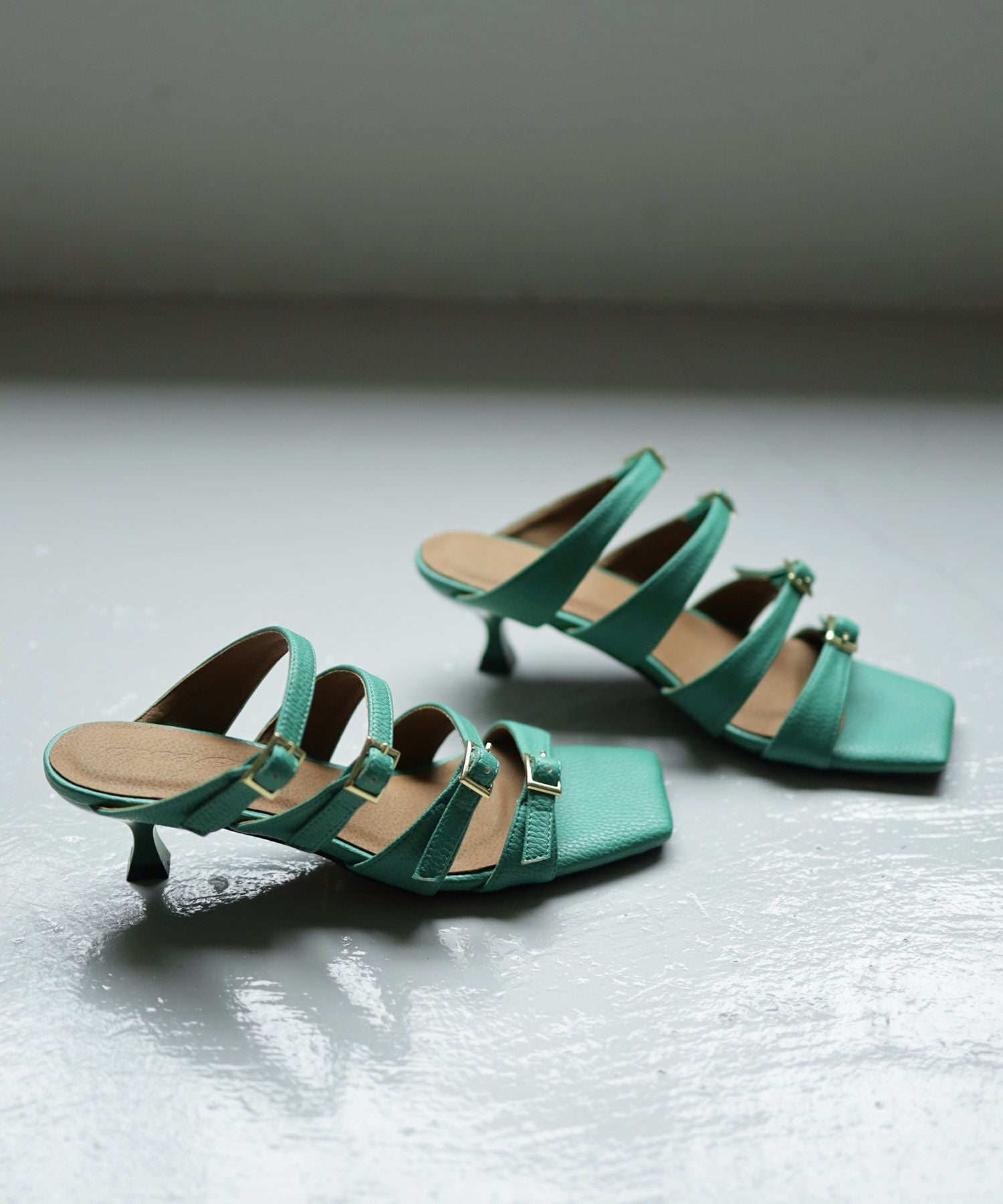 オールストラップスクエアトゥミュールサンダル▲返品交換不可