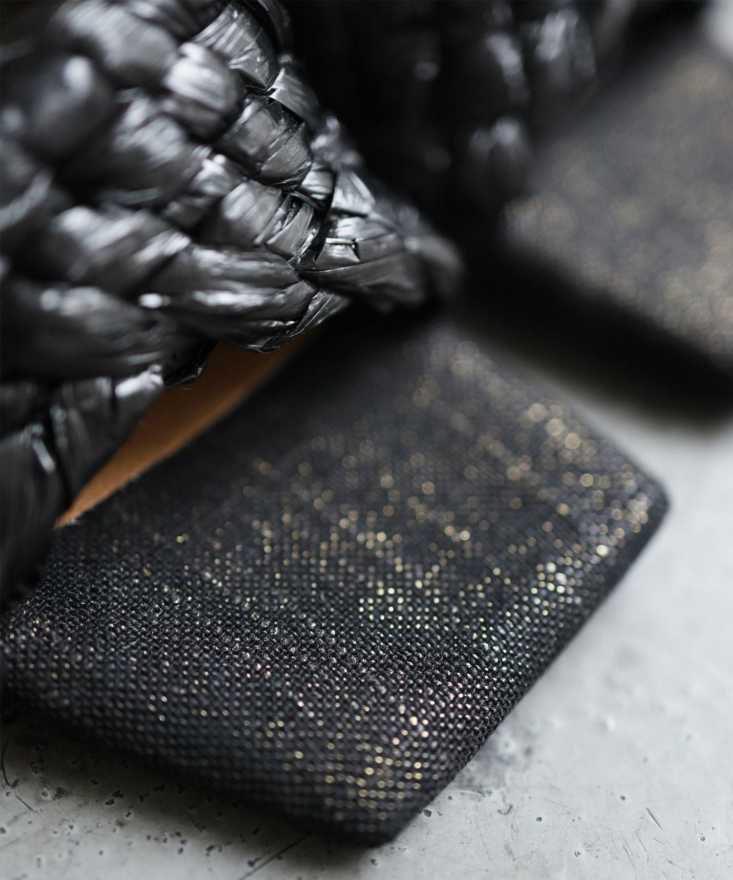 編み込みデザインサークルヒールミュールサンダル▲返品不可