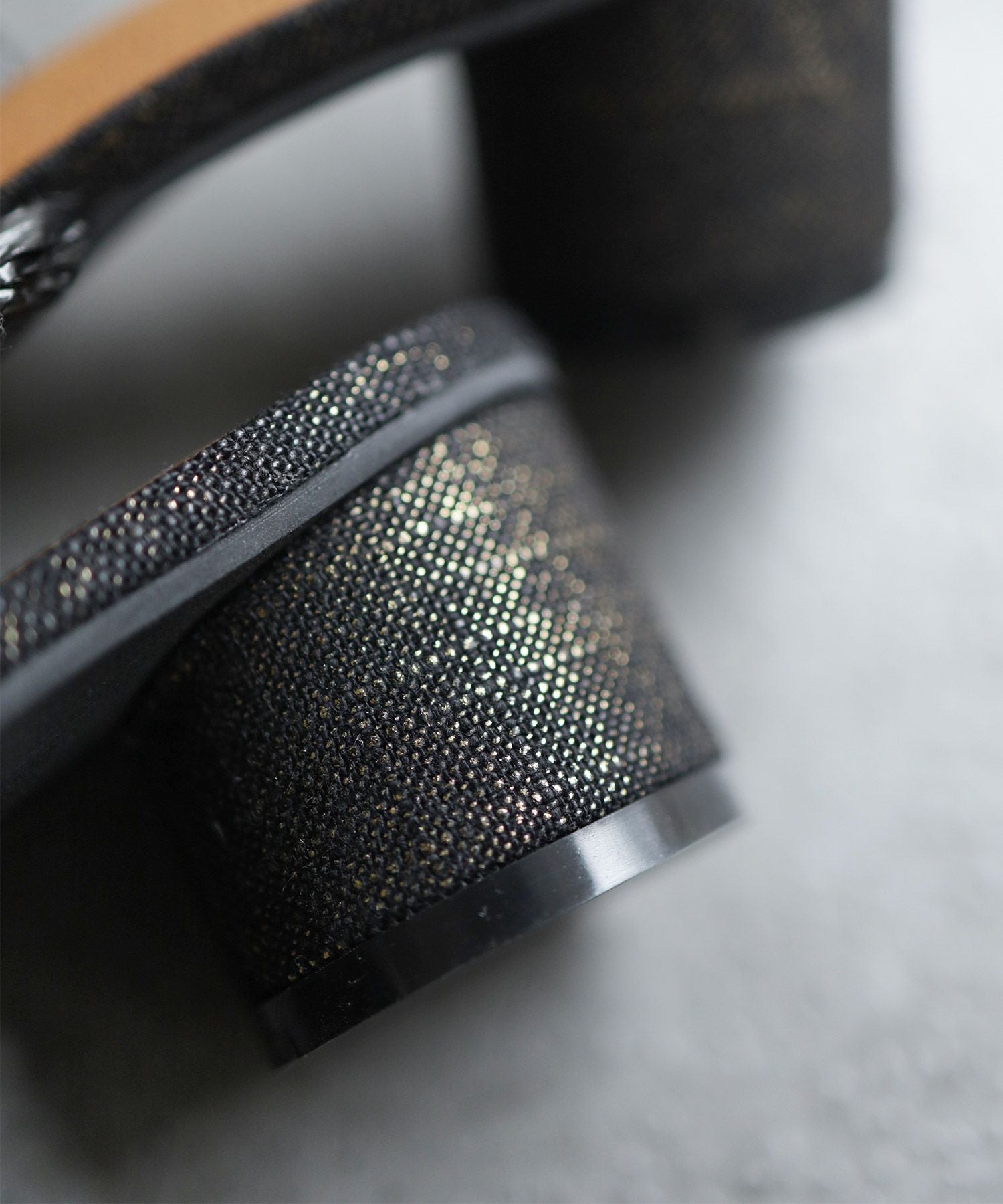 編み込みデザインサークルヒールミュールサンダル▲返品不可