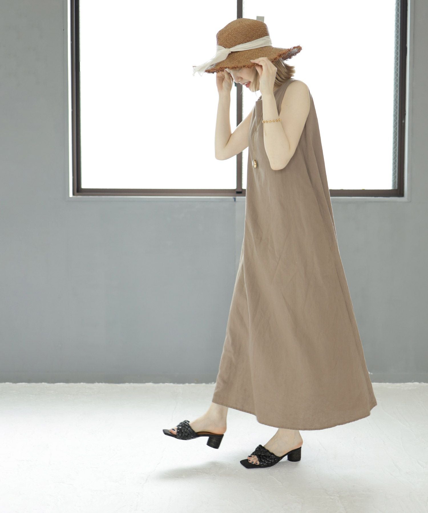 編み込みデザインサークルヒールミュールサンダル▲返品不可