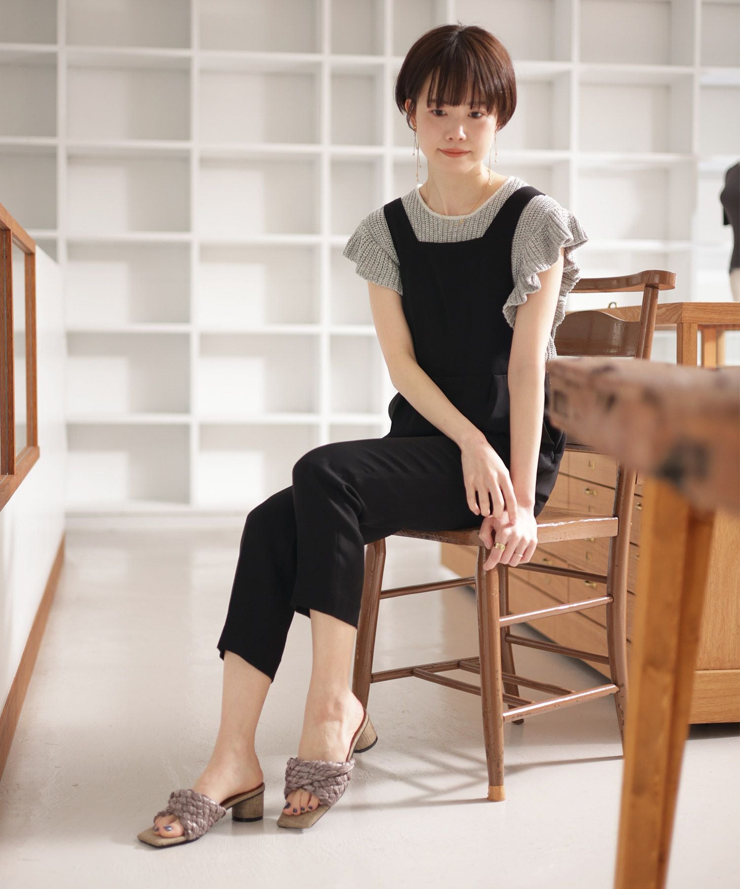 編み込みデザインサークルヒールミュールサンダル▲返品不可