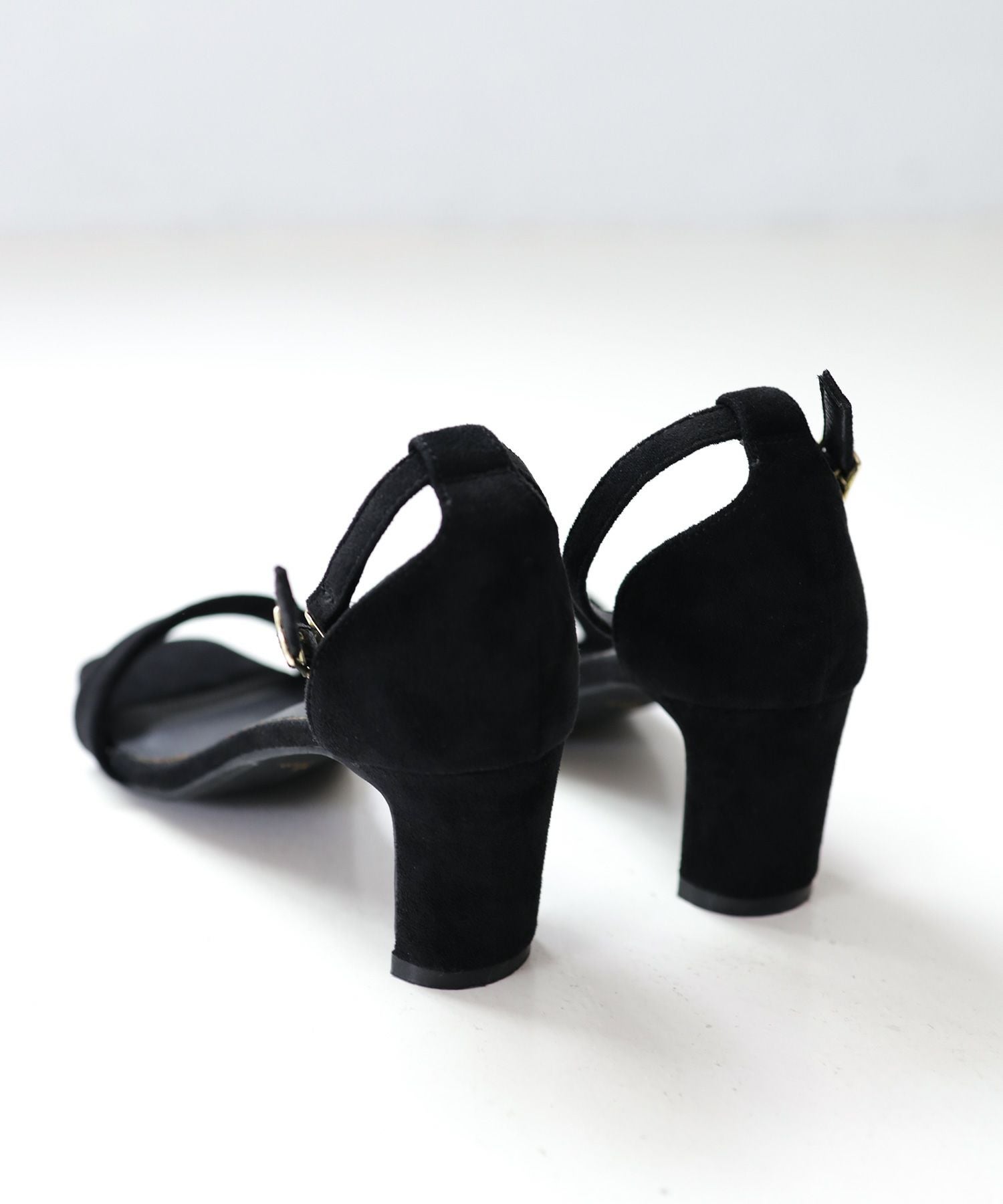 プレートヒールアンクルストラップサンダル 一部3月末頃入荷予定