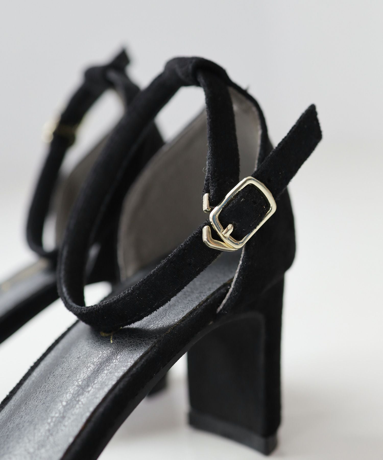 プレートヒールアンクルストラップサンダル 一部3月末頃入荷予定