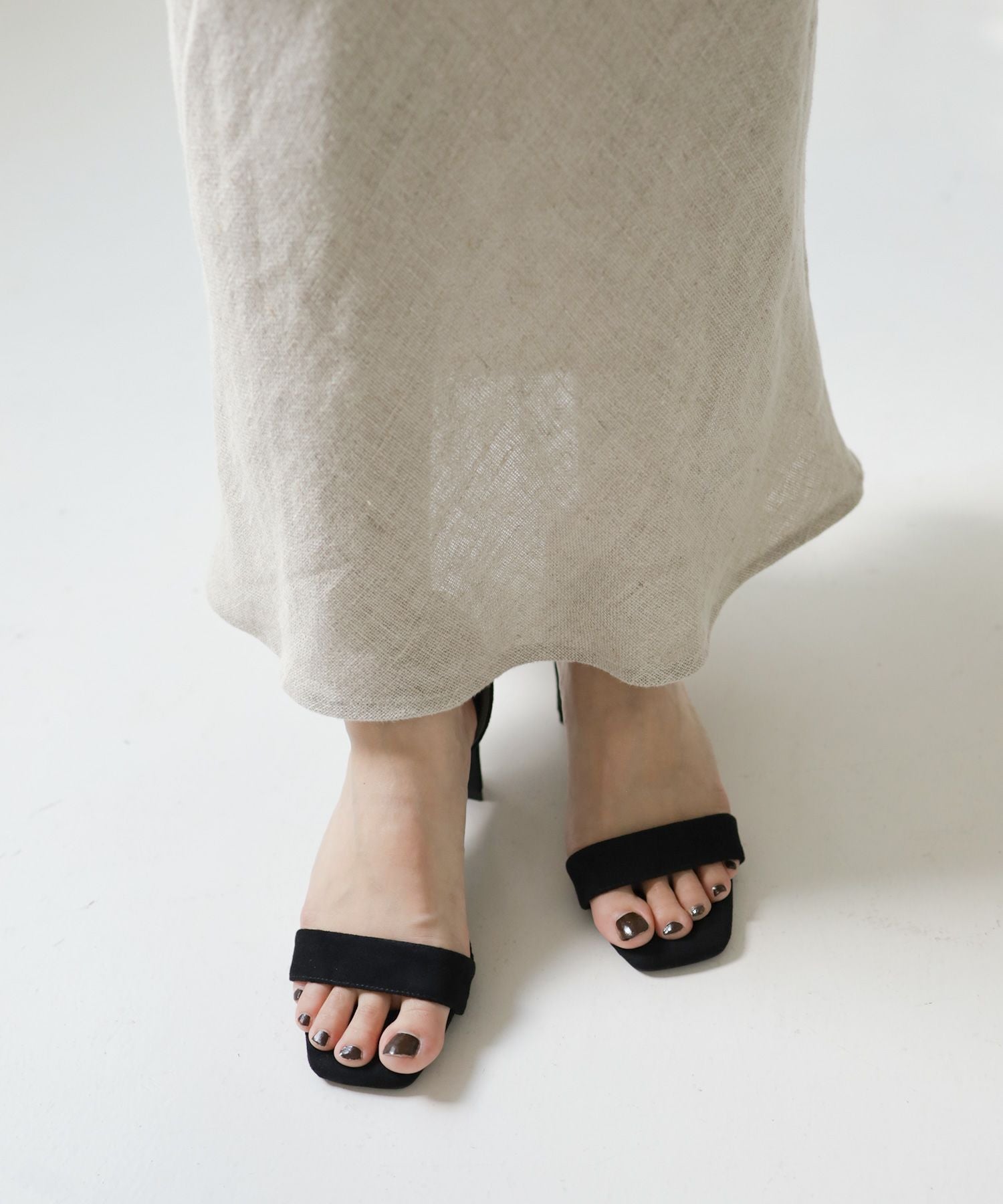プレートヒールアンクルストラップサンダル 一部3月末頃入荷予定