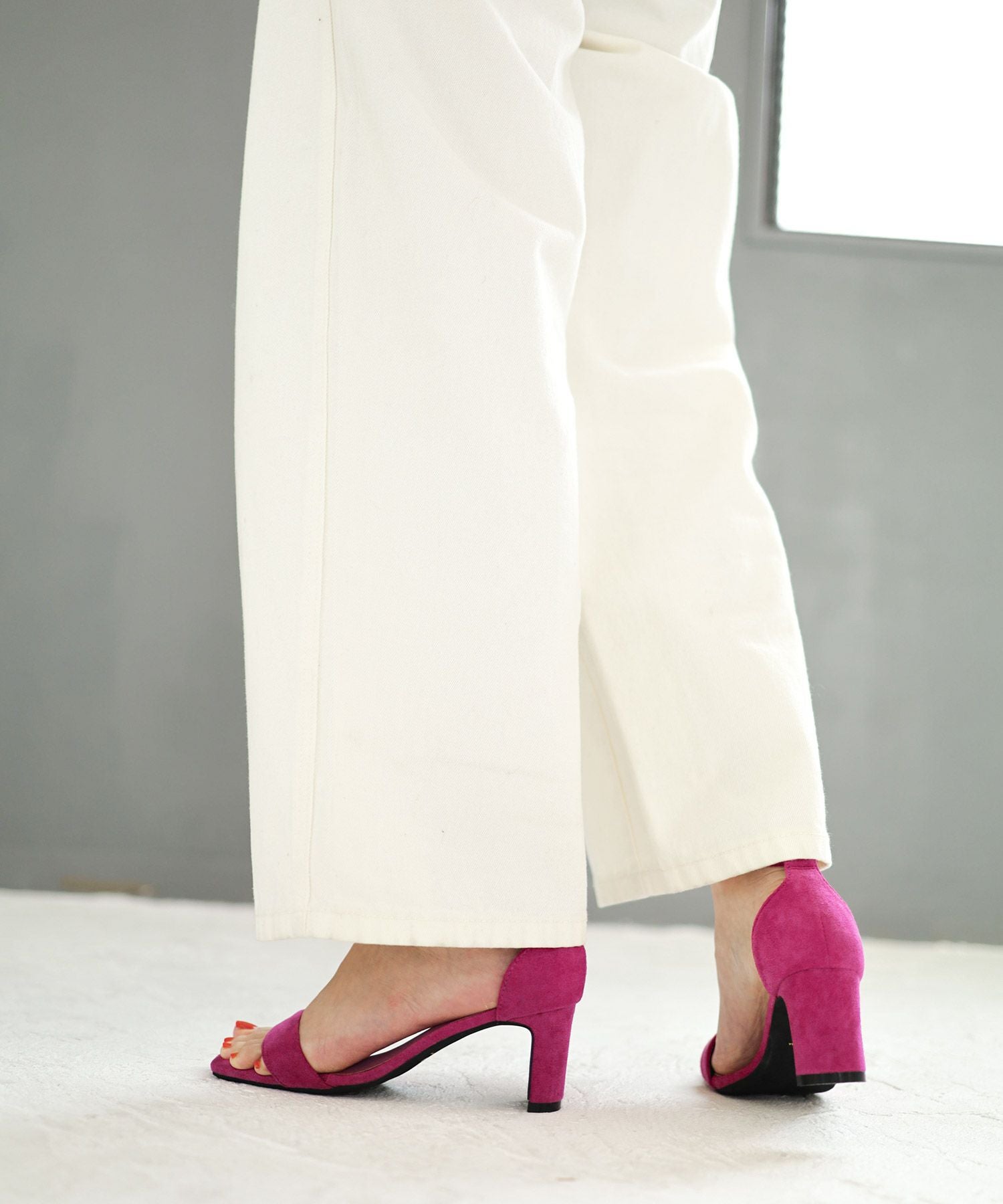 プレートヒールアンクルストラップサンダル 一部3月末頃入荷予定