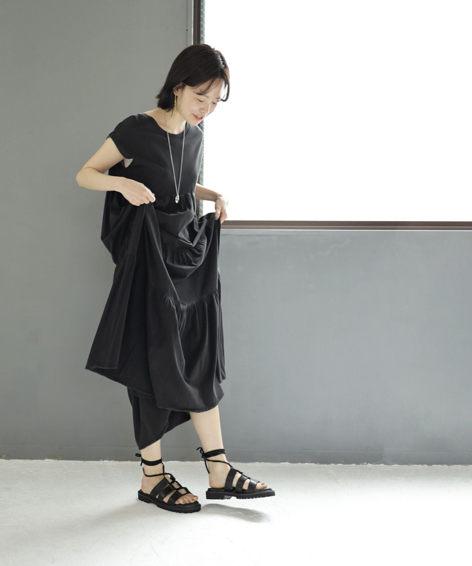 厚底タンクソールの高密度クッションインソールレースアップサンダル▲返品交換不可