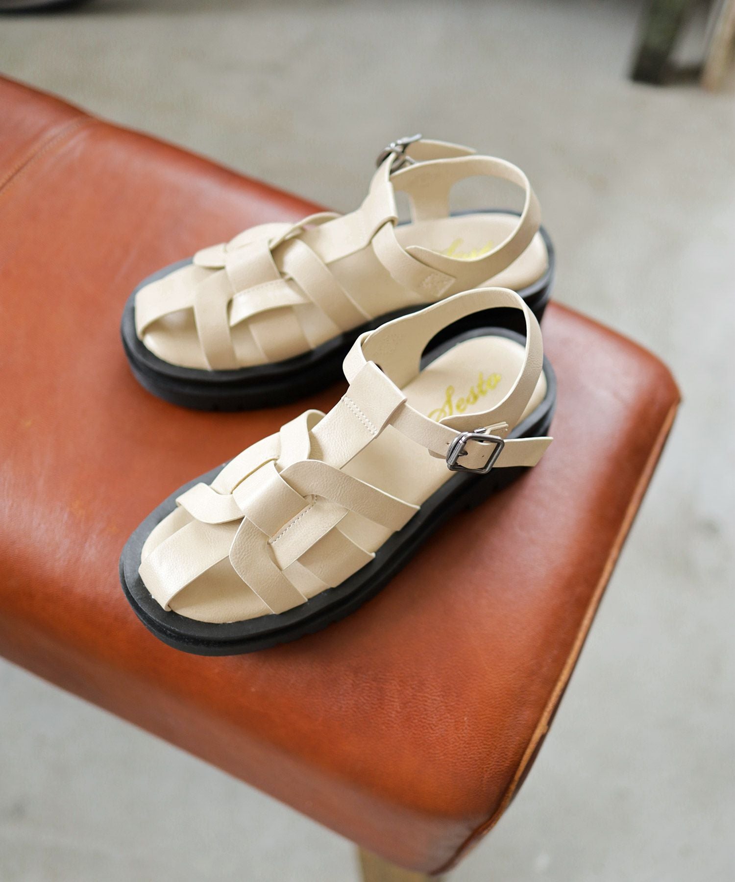 厚底ボリュームソールグルカサンダル▲返品交換不可