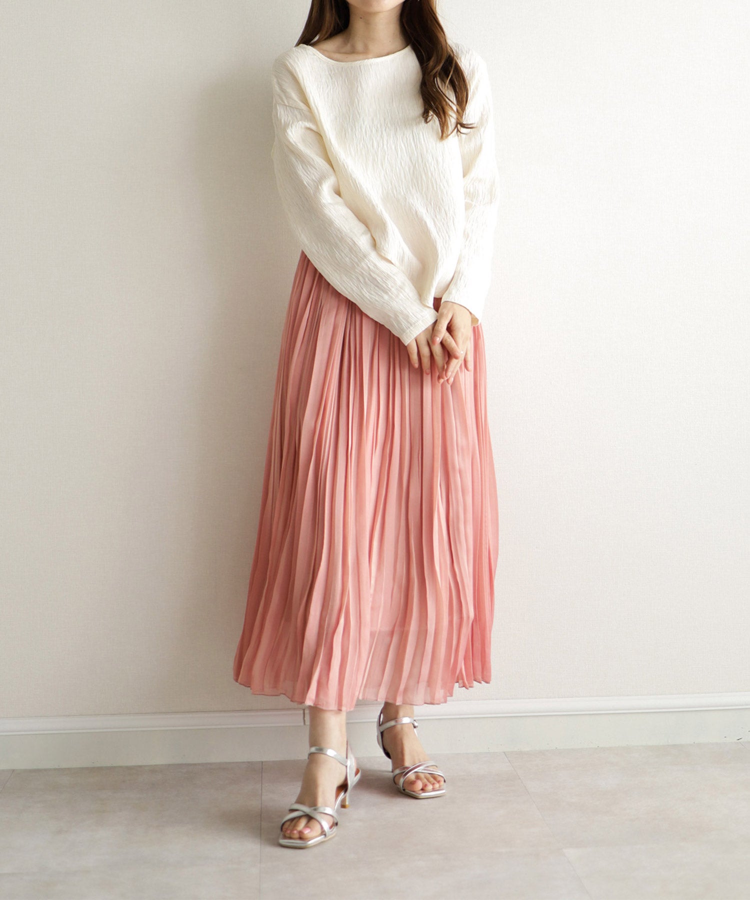 スクエアトゥクロスストラップミドルヒールサンダル